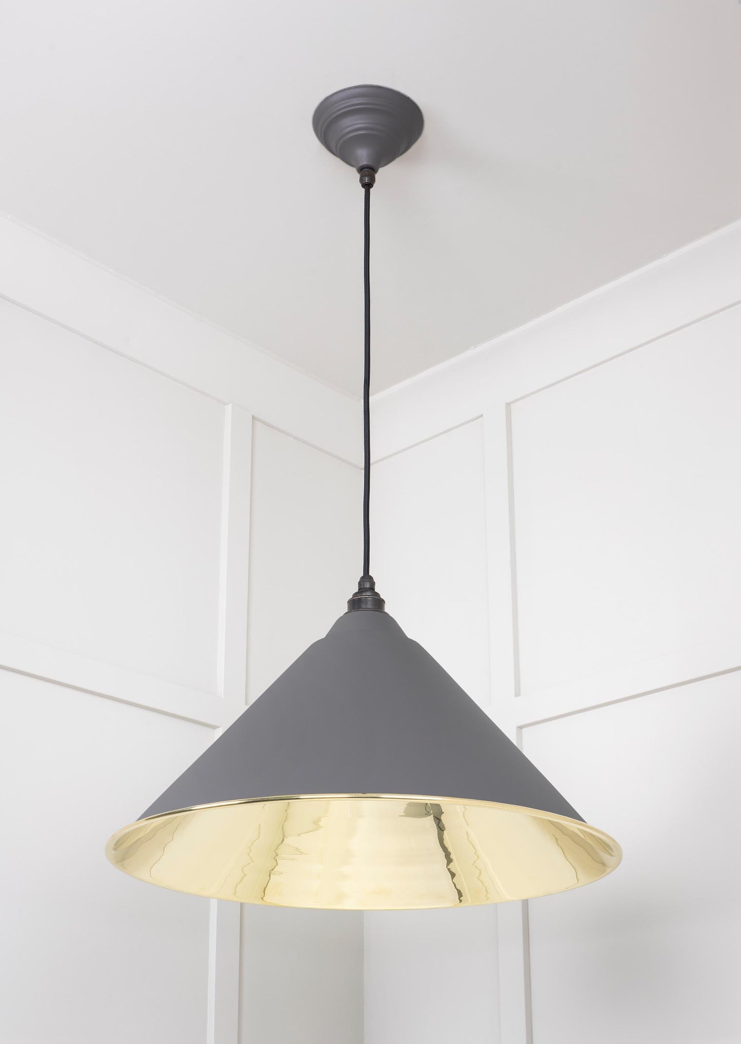 Smooth Brass Hockley Pendant Light Bluff, Underside.