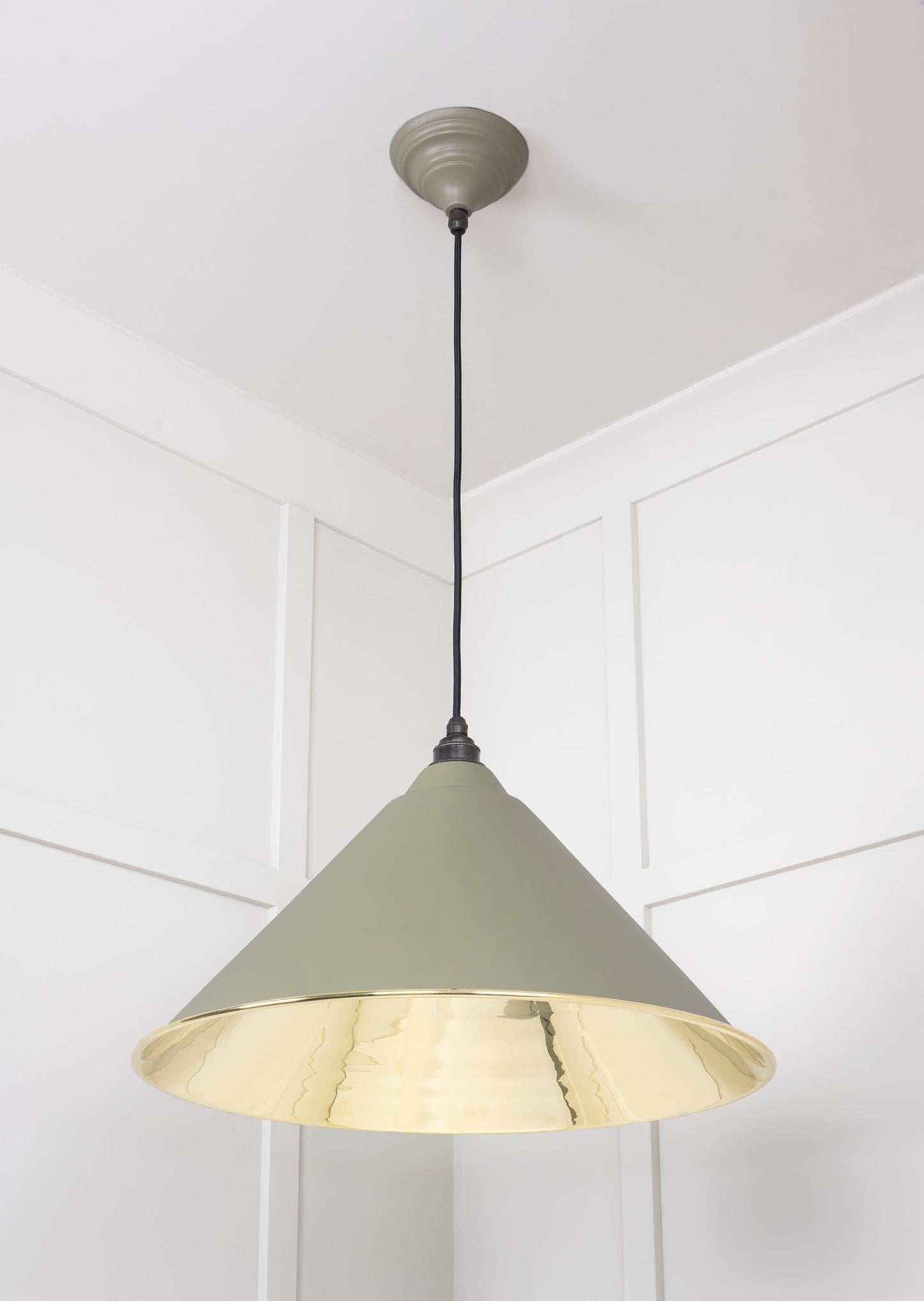 Smooth Brass Hockley Pendant Light Tump, Underside.
