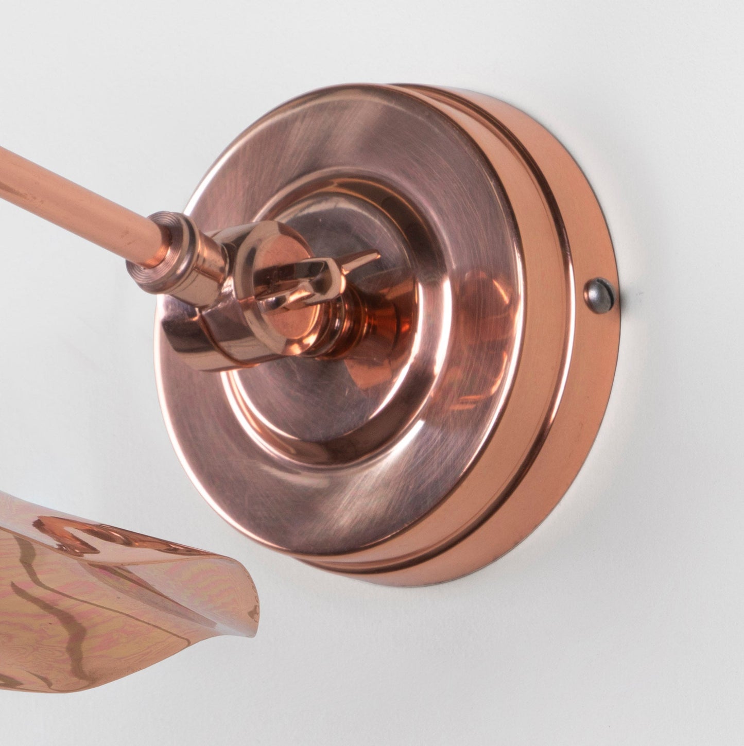 Smooth Copper Flora Wall Light , close up view of fitting and cable.