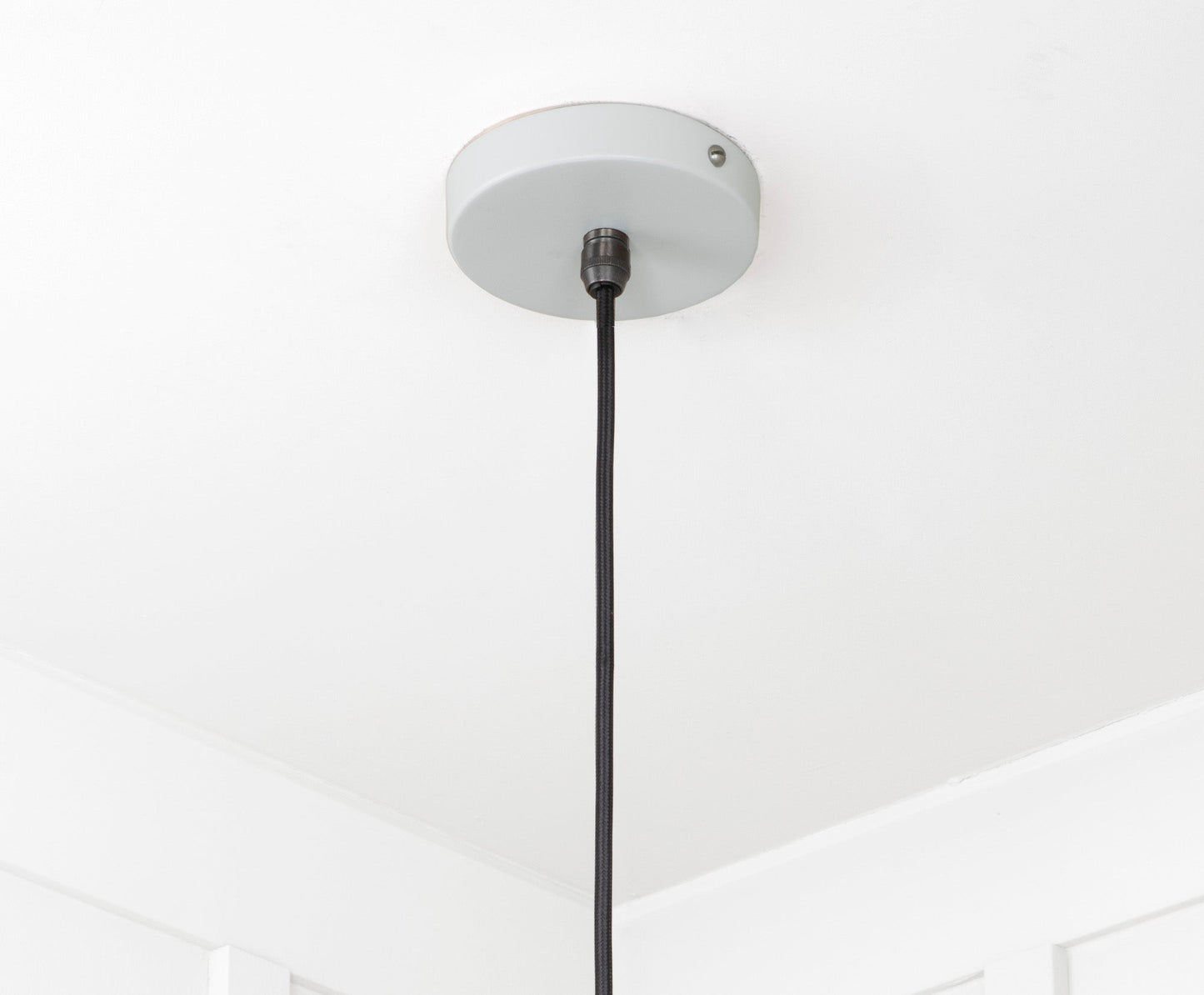 Smooth Copper Flora Pendant Light Birch, close up view of fitting and cable.
