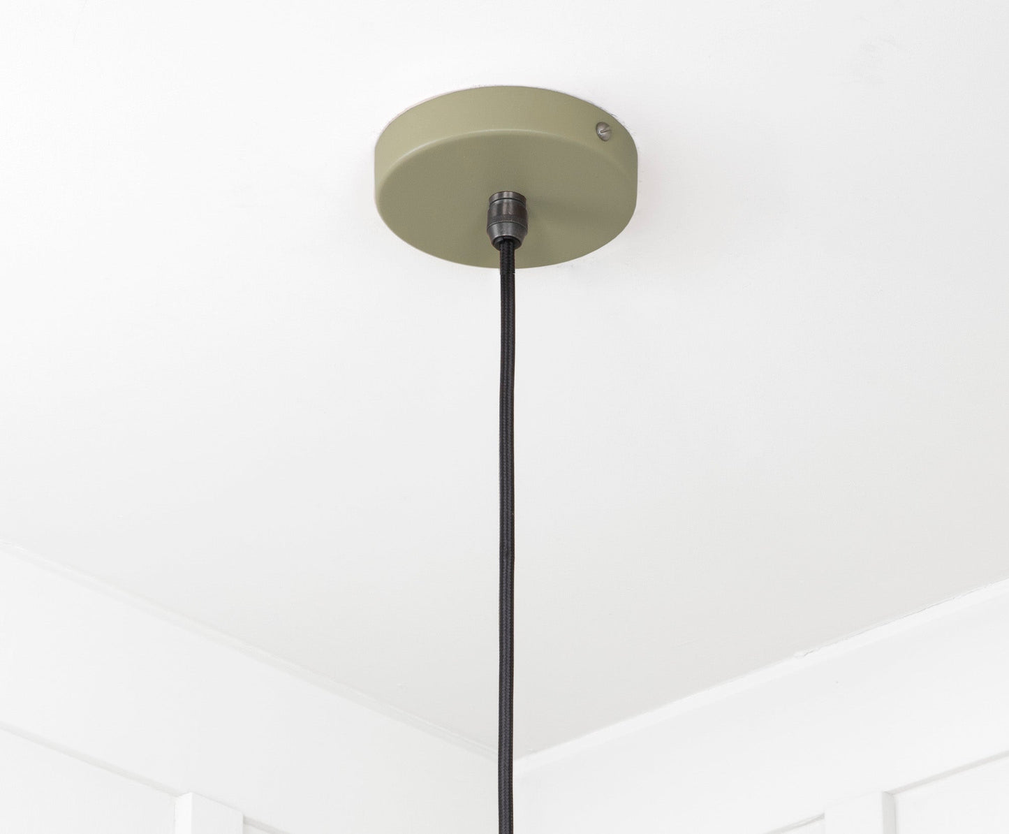 Smooth Nickel Flora Pendant Light Tump, close up view of fitting and cable.