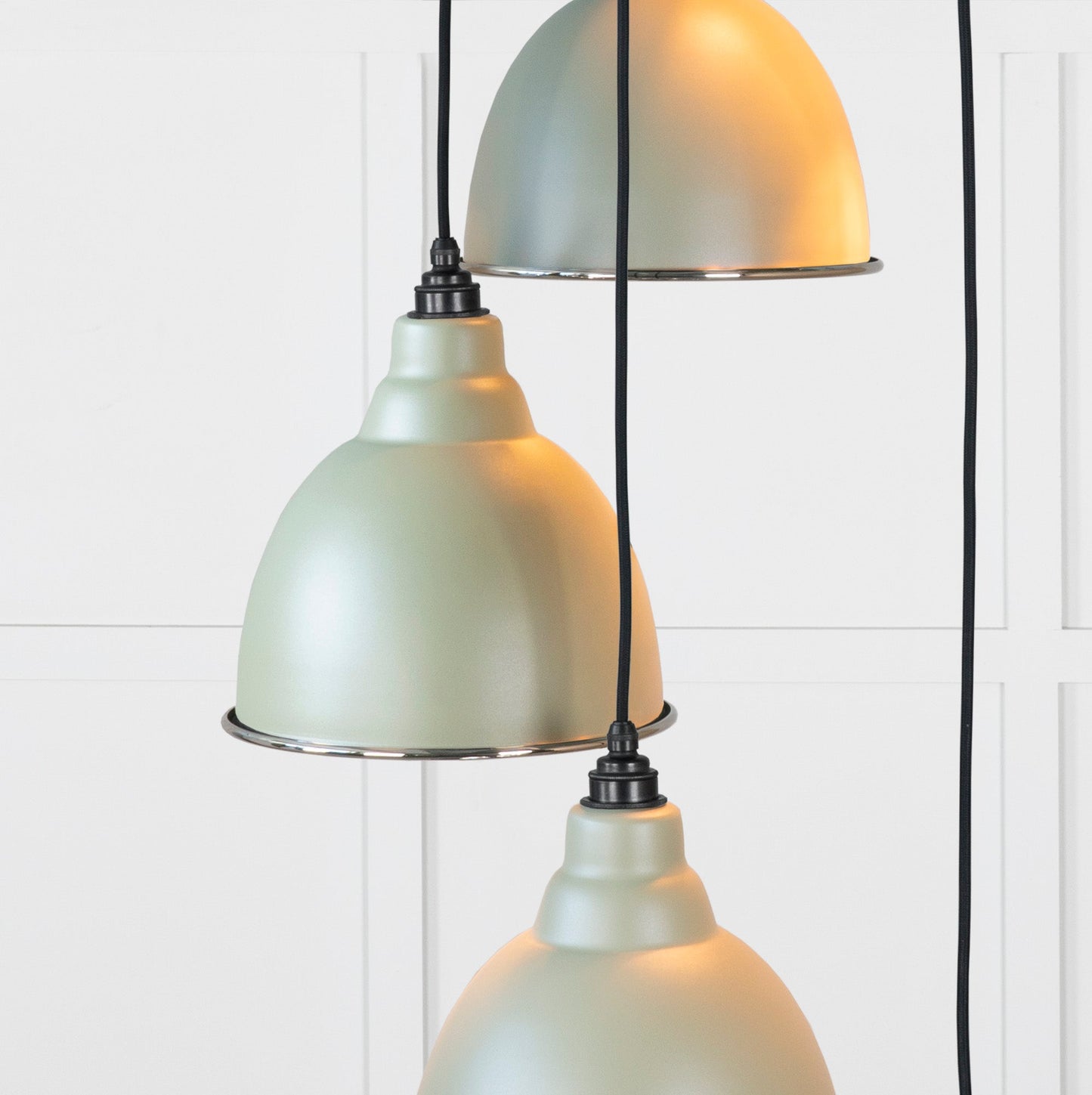 Hammered Nickel Brindley Cluster Pendant Light Tump, Underside.