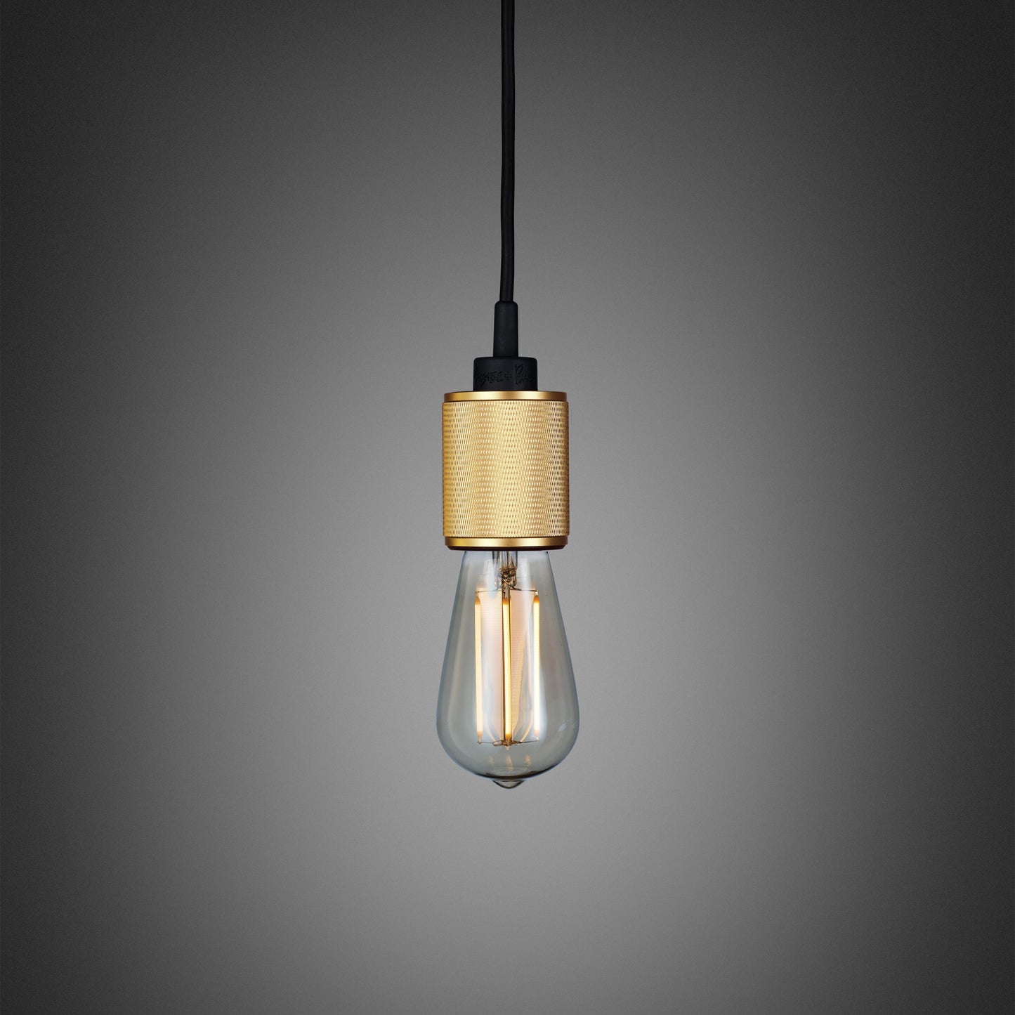 Heavy Metal Pendant light / Cross Brass, front view.