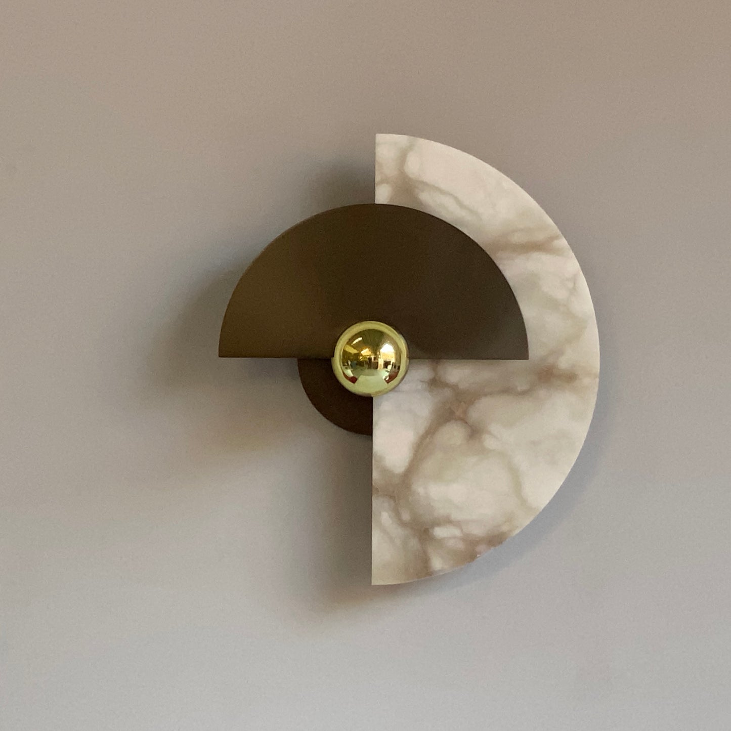 Levante Wall Light Bronze 4