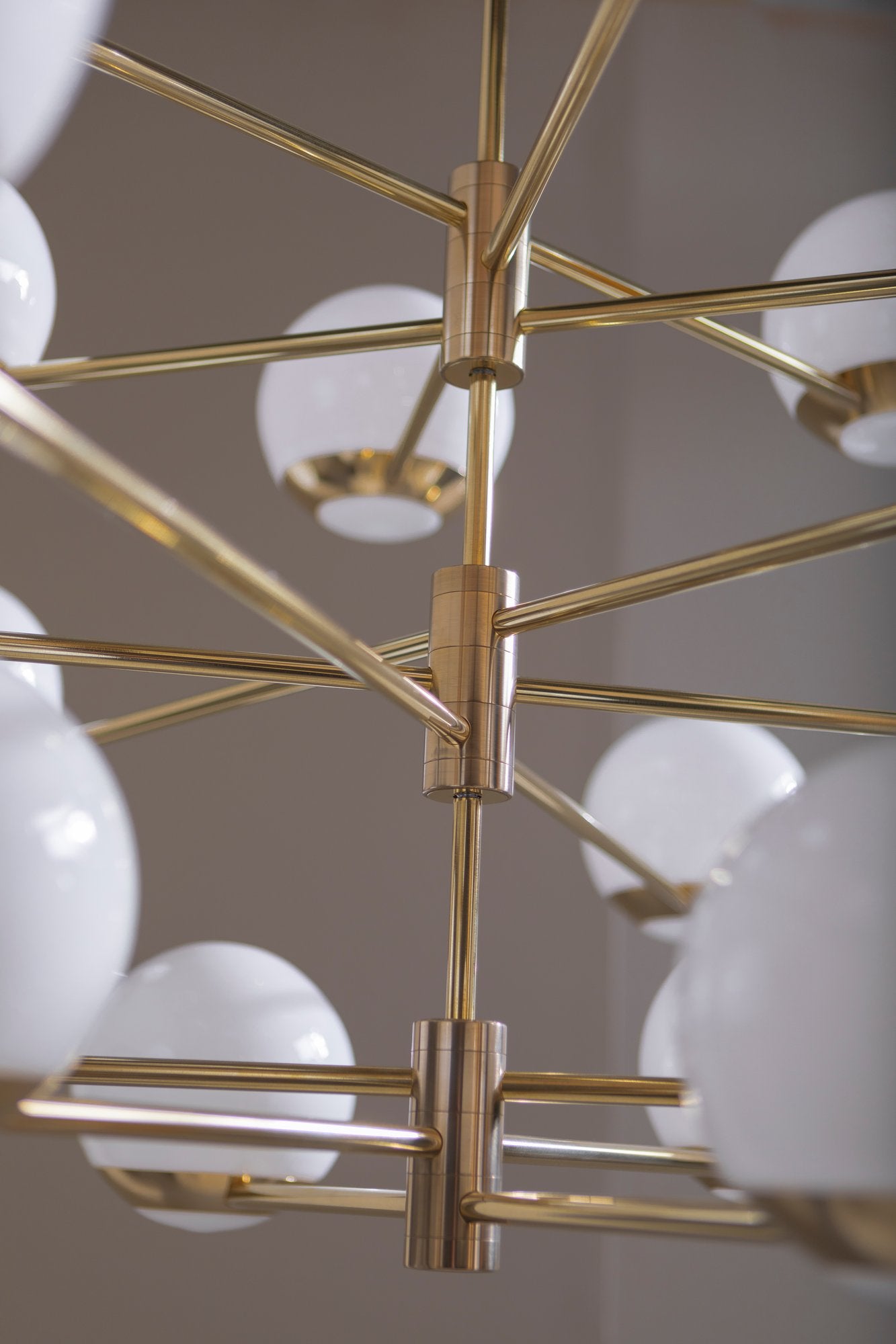 Ball & Hoop S19-04 Chandelier