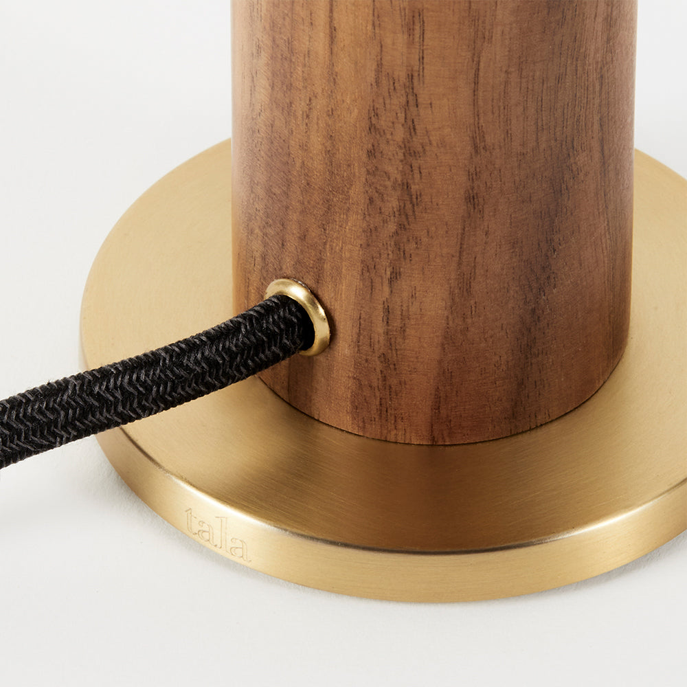 Tala Walnut Knuckle Table Lamp Sphere IV WALT SPHR IV KT 01_7 Still detail