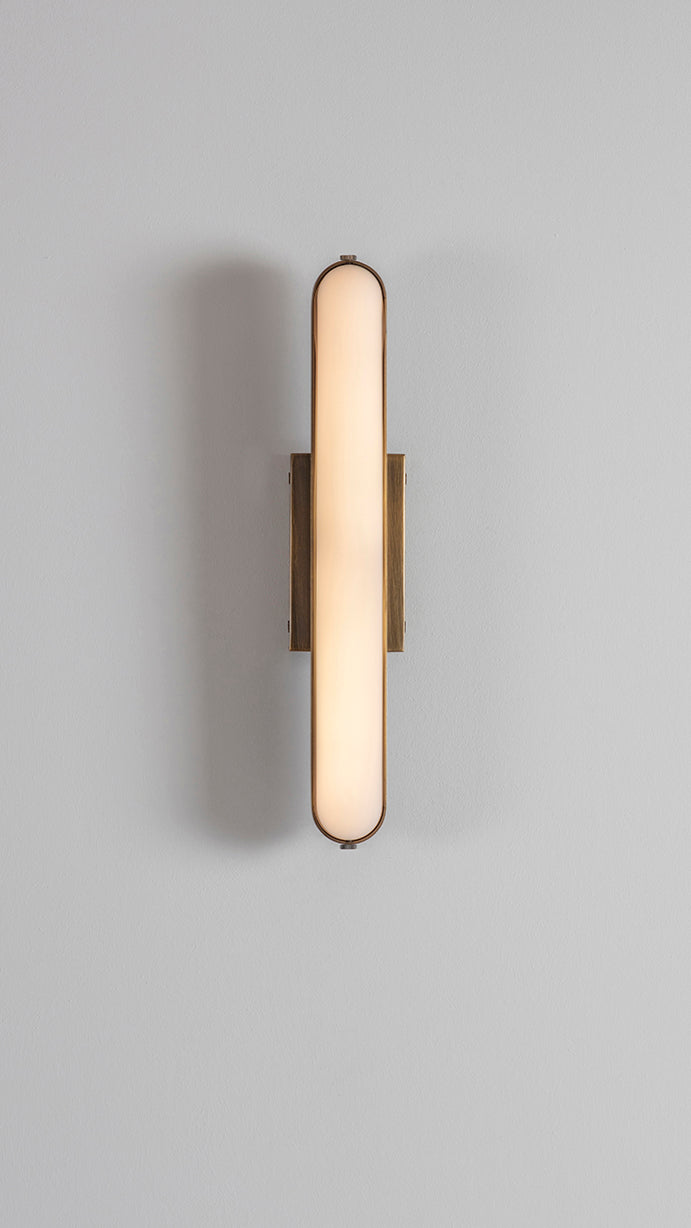 Stadium Wall Light bronze, front view on.