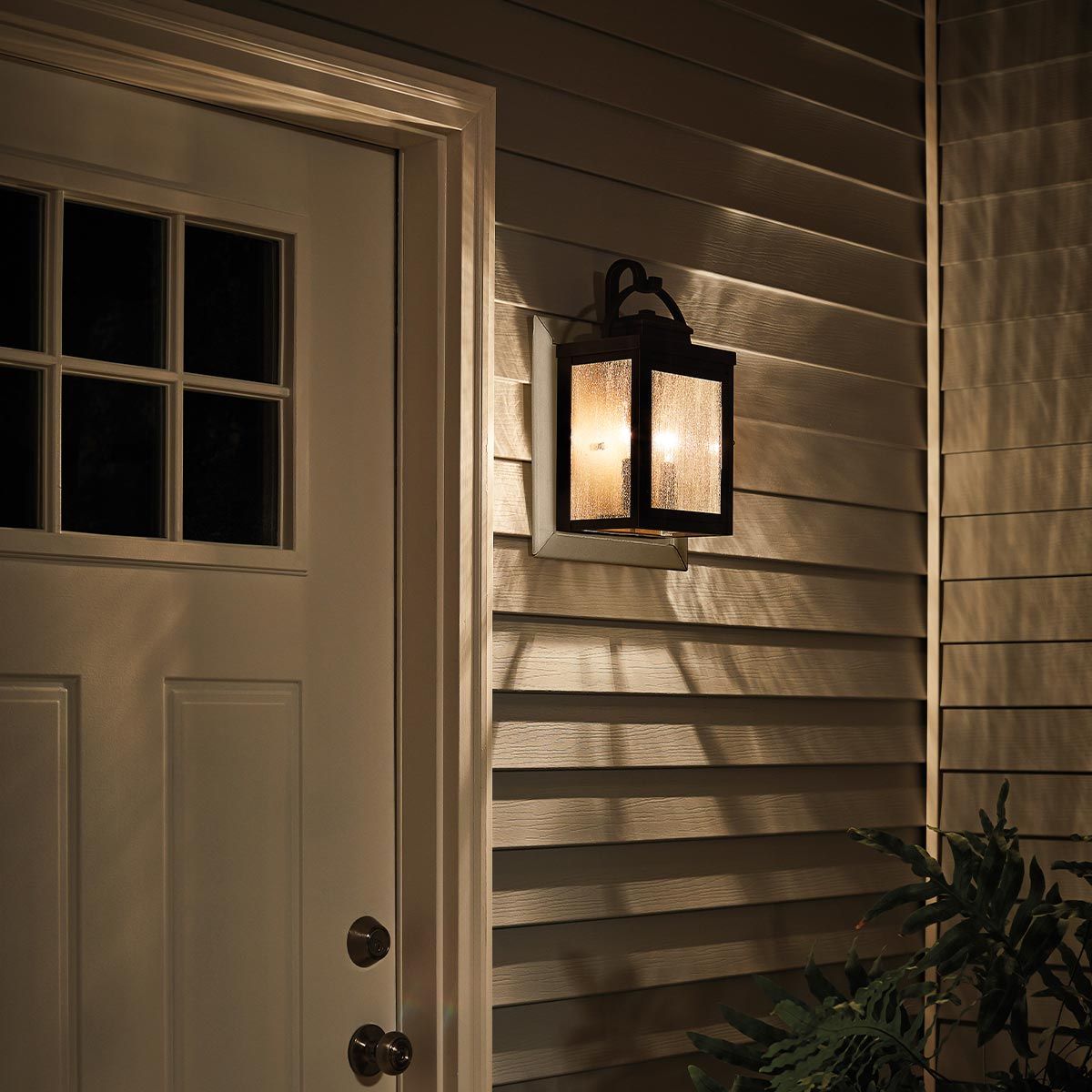 Carlson Light Wall Lantern in Rubbed Bronze
