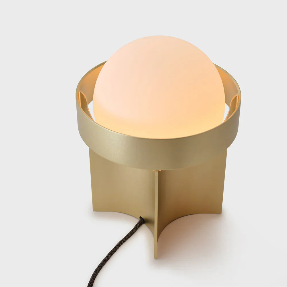 Large Loop Table Lamp with Sphere IV Brass still 2