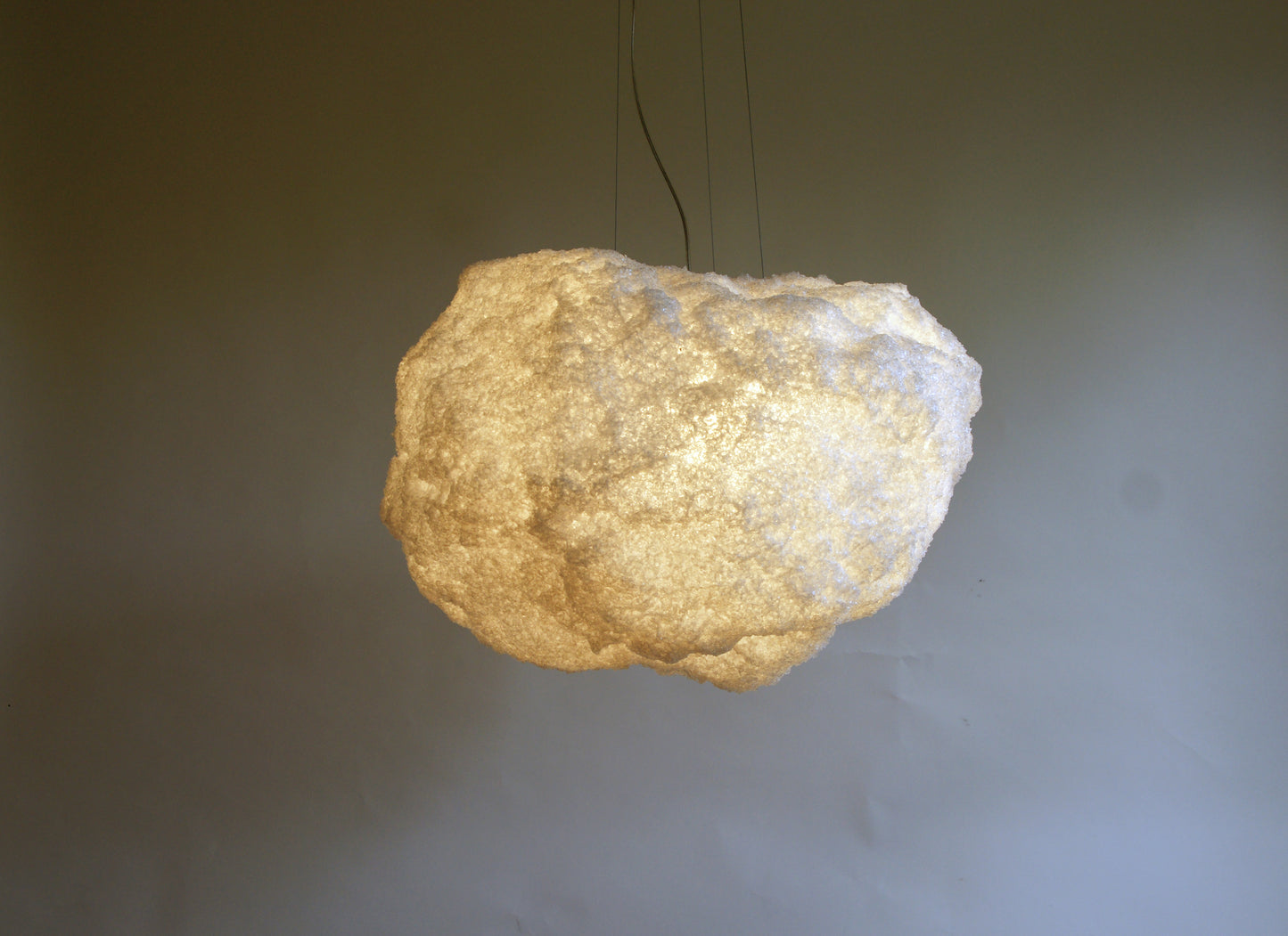 Storm Pendant Light white, front on