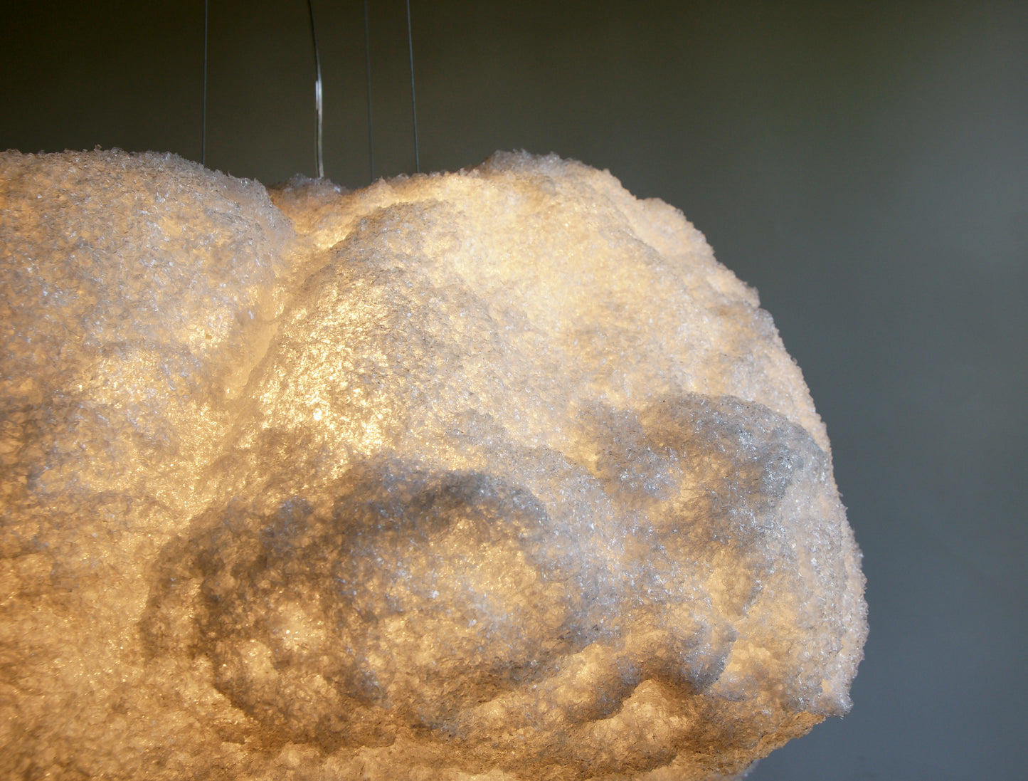 Storm Pendant Light white, close up