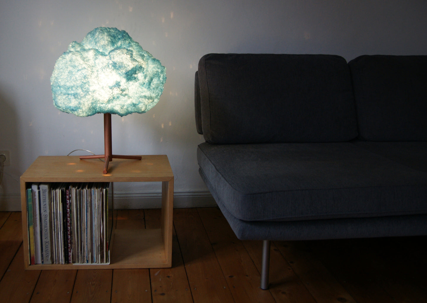 Storm Table Light blue, in setting