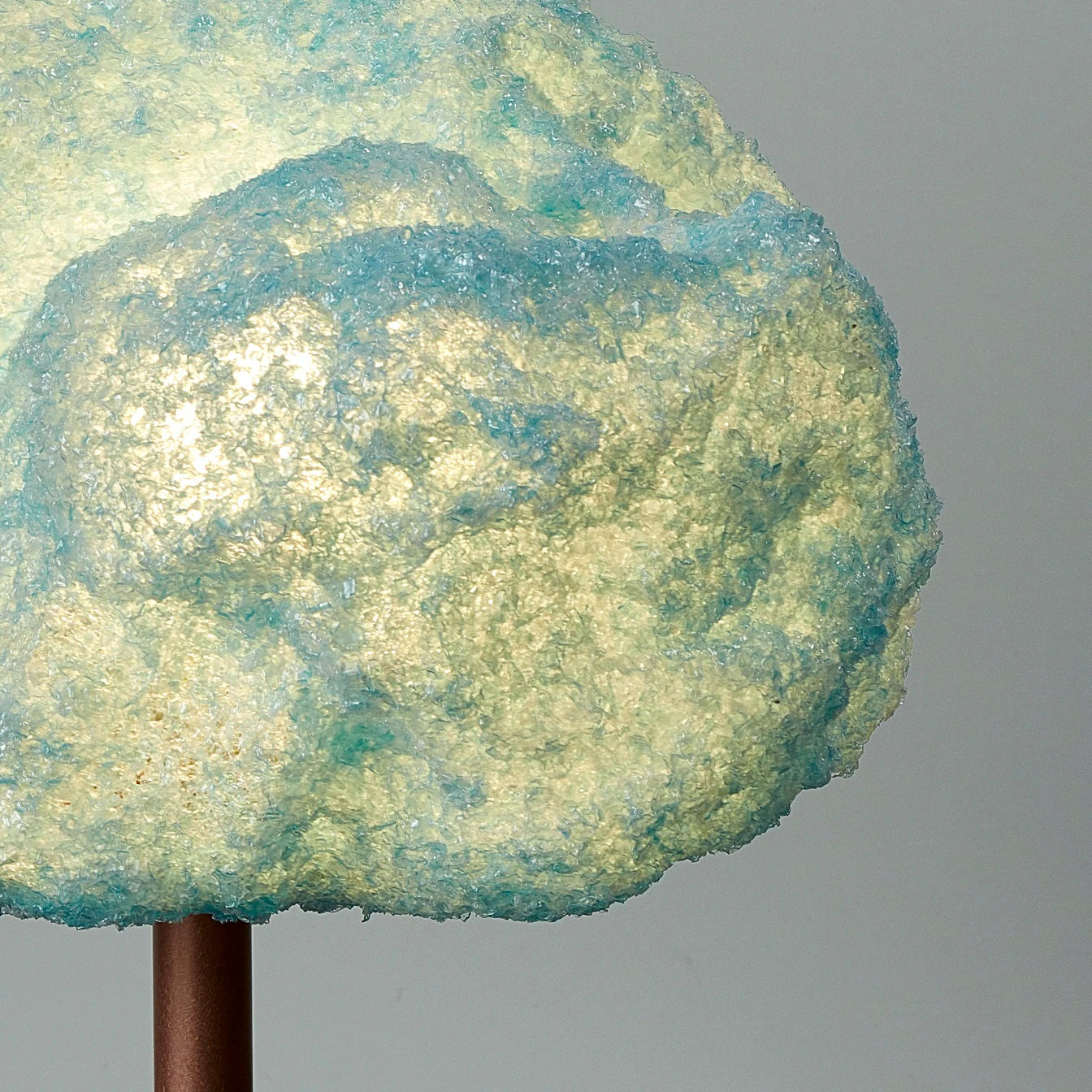 Storm Table Light blue close up