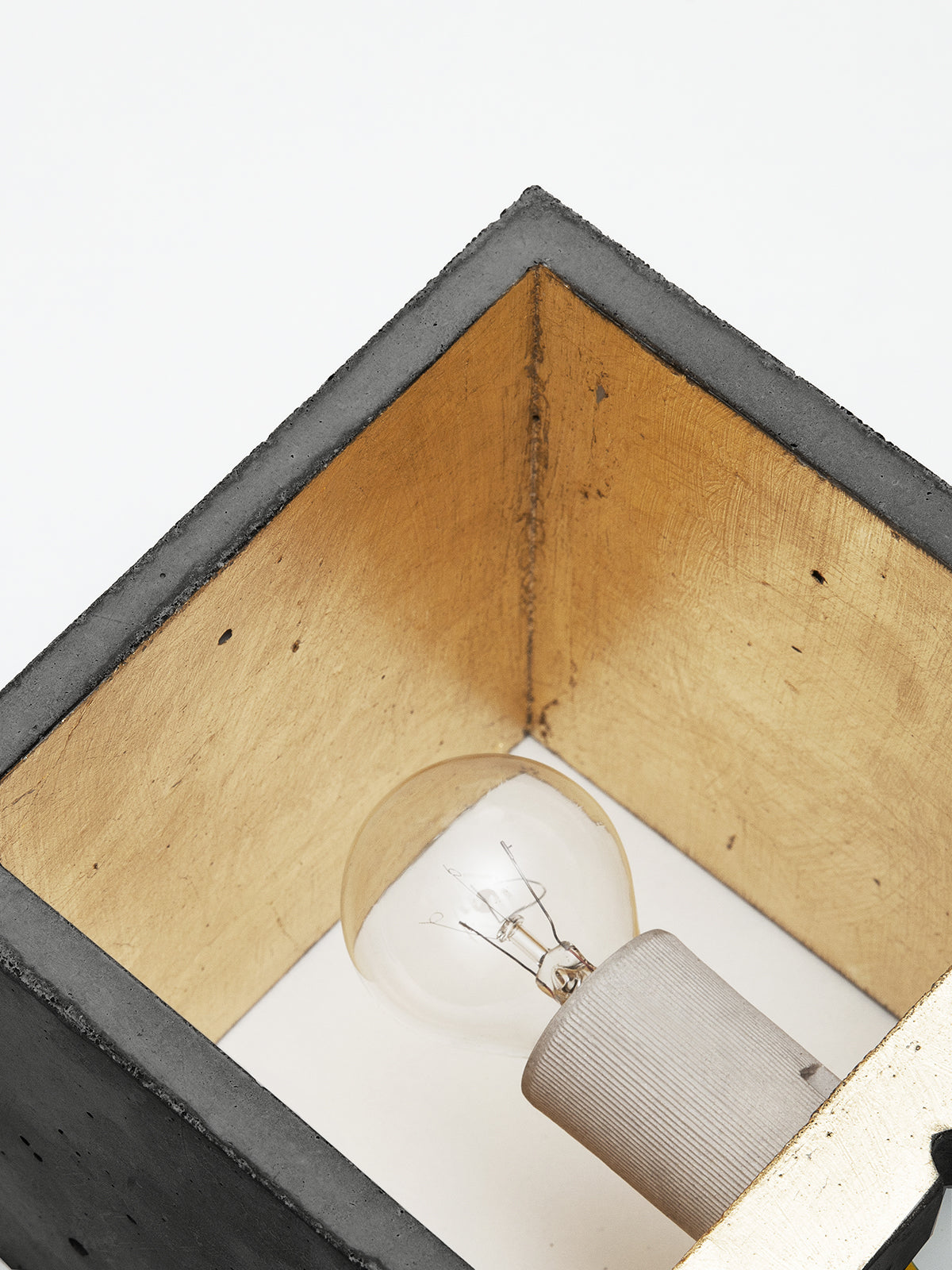 [B3] Dark Wall Light Cubic still 9