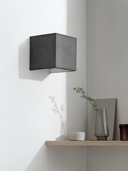 [B3] Dark Wall Light Cubic still 6