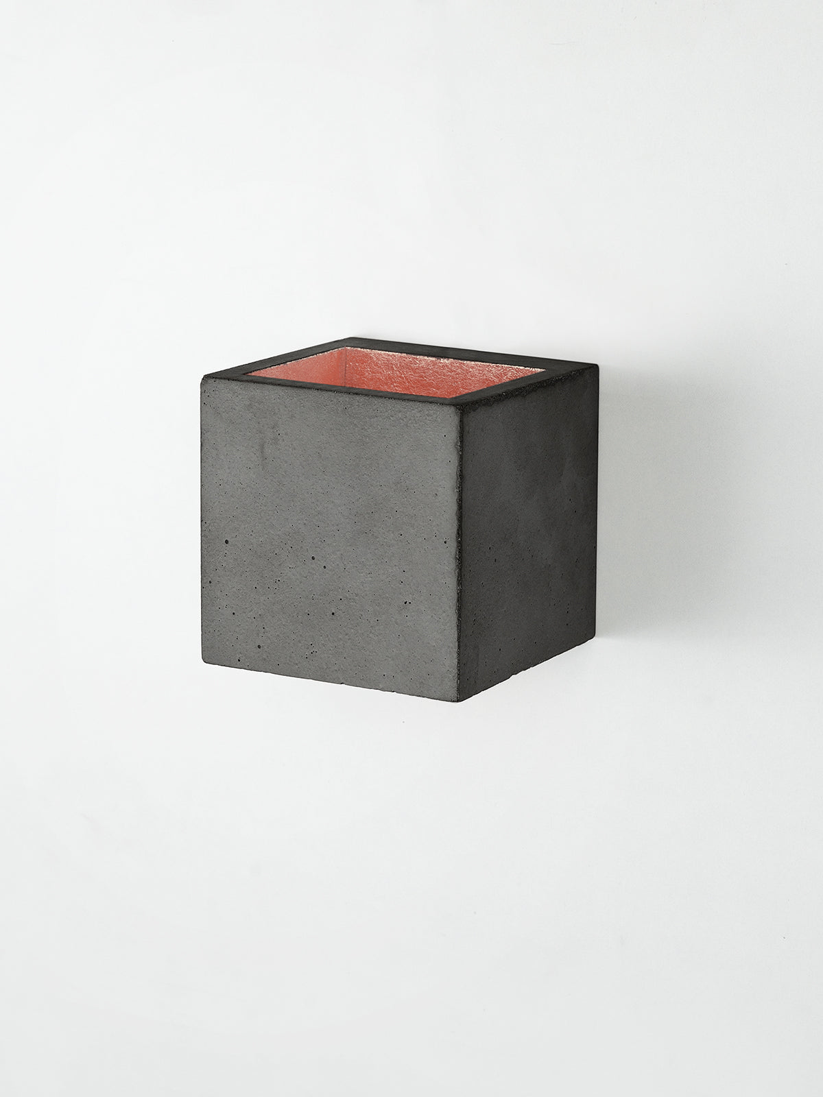[B9] Dark Wall Light Cubic Small still 6