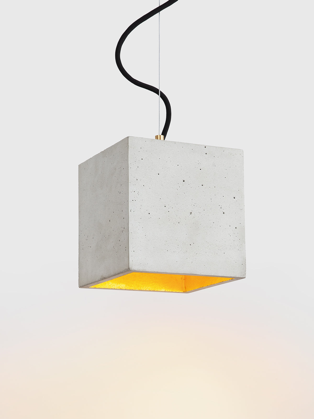 [B5] Pendant Light Cubic Big still 4