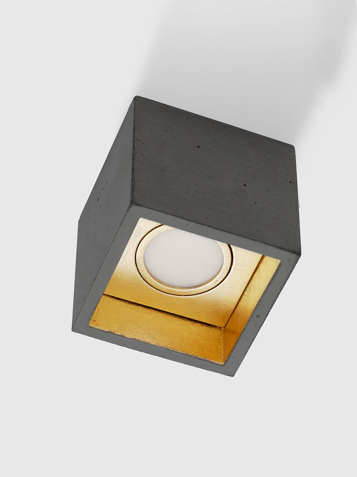 [B7] Dark Ceiling Spot Cubic still 4