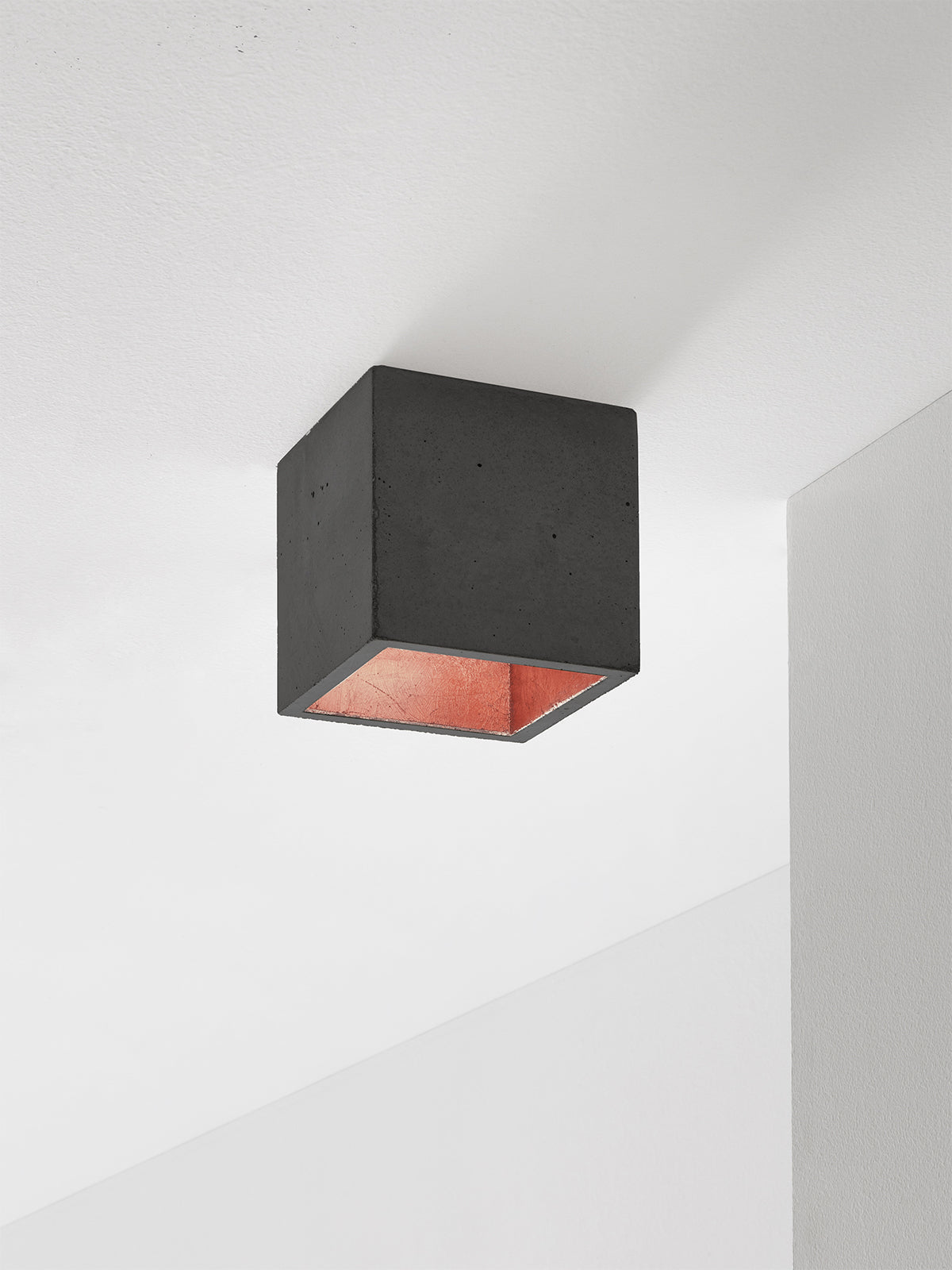 [B7] Dark Ceiling Spot Cubic still 7