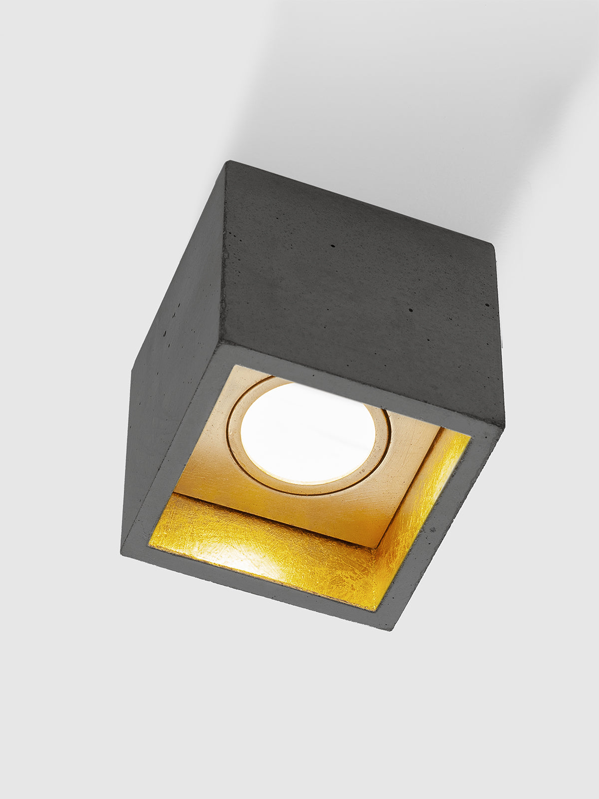 [B7] Dark Ceiling Spot Cubic still 3