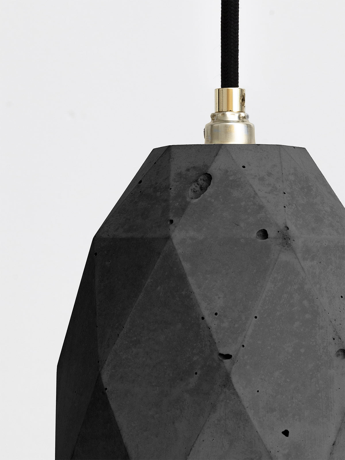 [T1] Dark Grey Pendant Light Triangle still 4