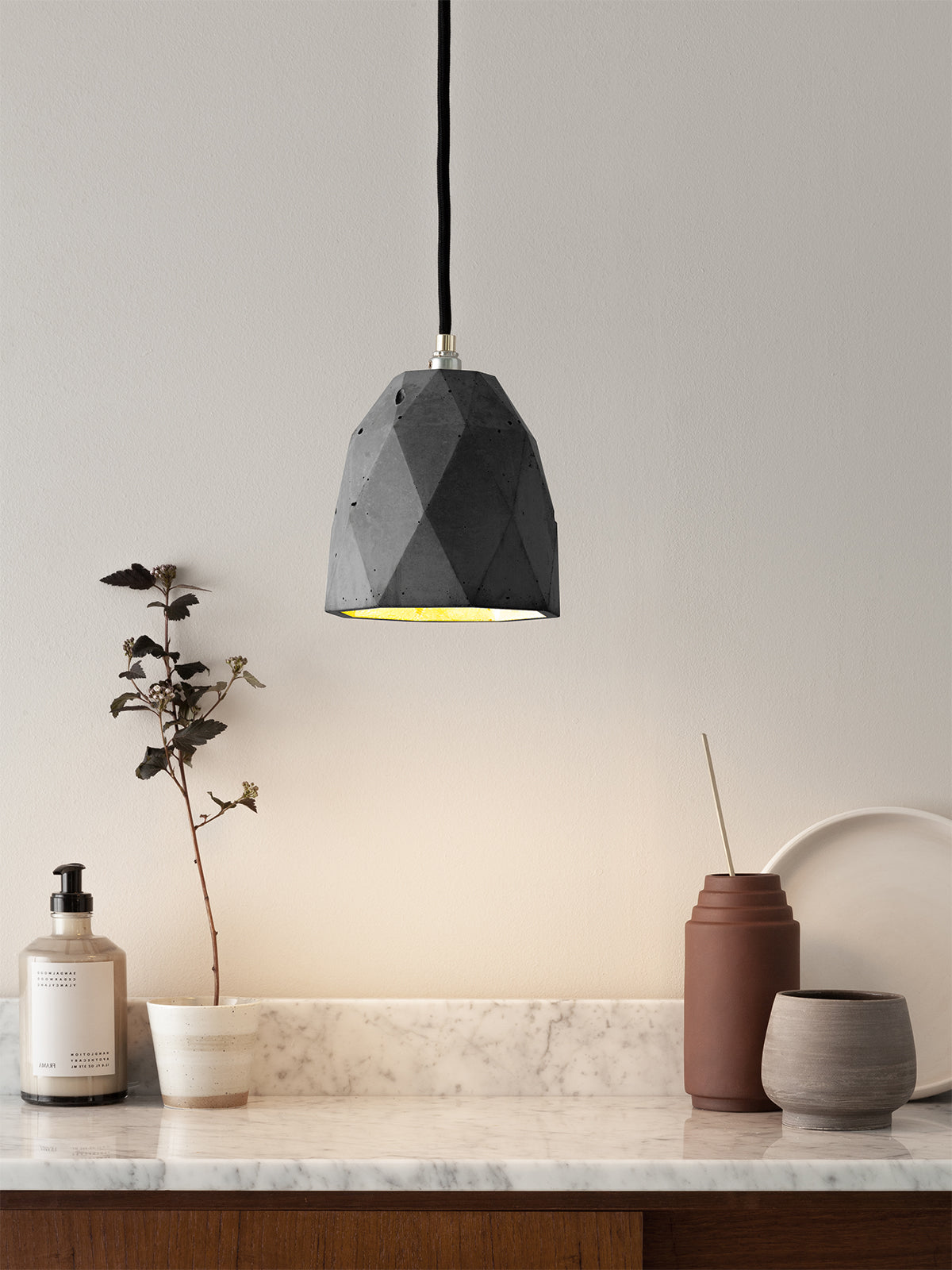 [T1] Dark Grey Pendant Light Triangle still 2