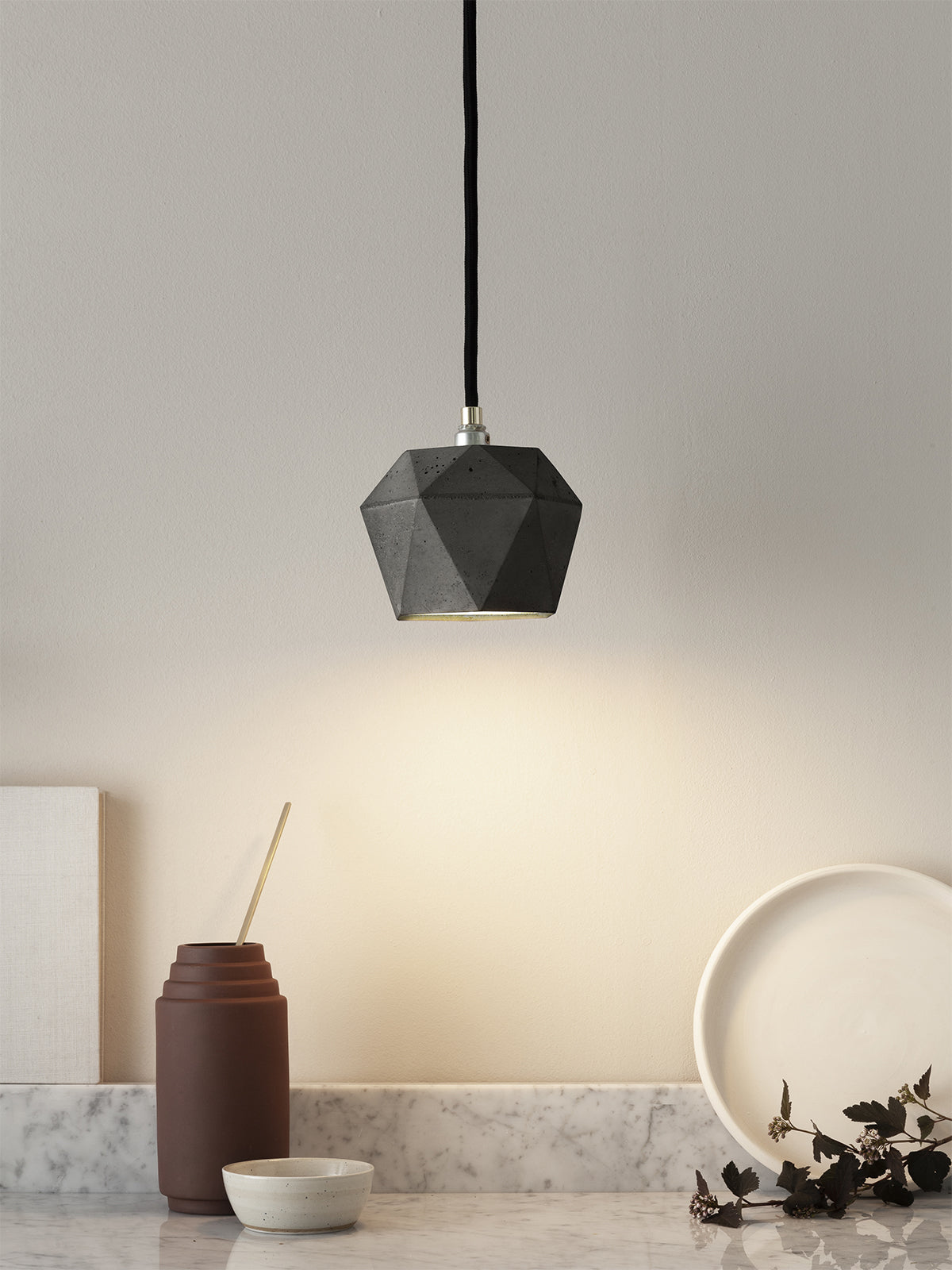 [T2] Dark Pendant Light Triangle still 7