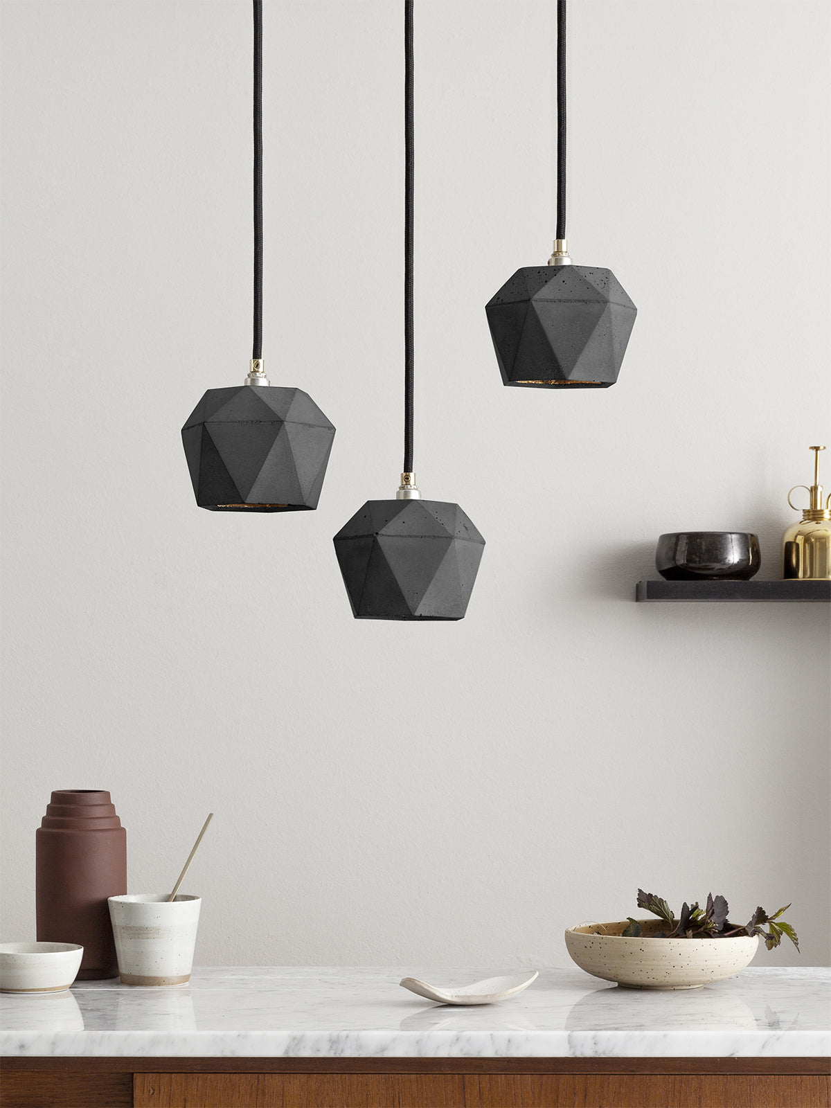 [T2] Bundle- Dark Pendant Light Triangle still 9
