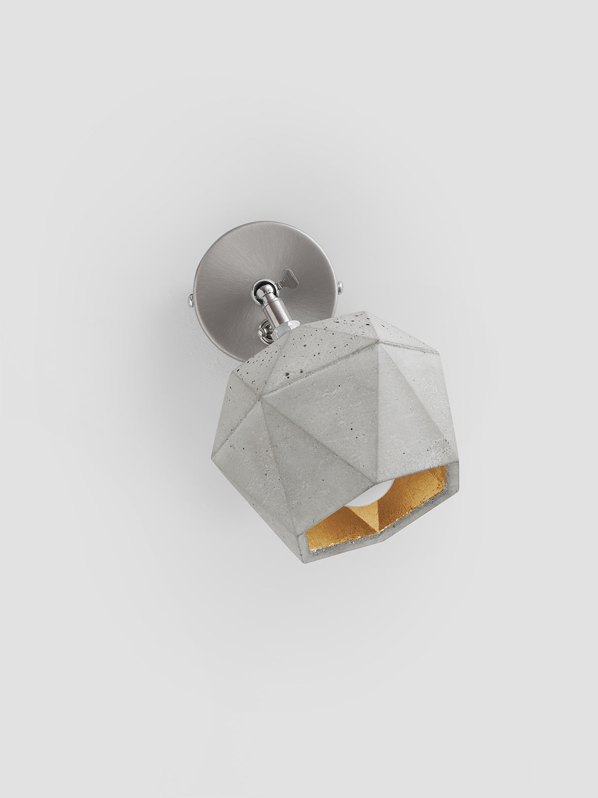 [T2] Spot- Wall Light Triangle still 2