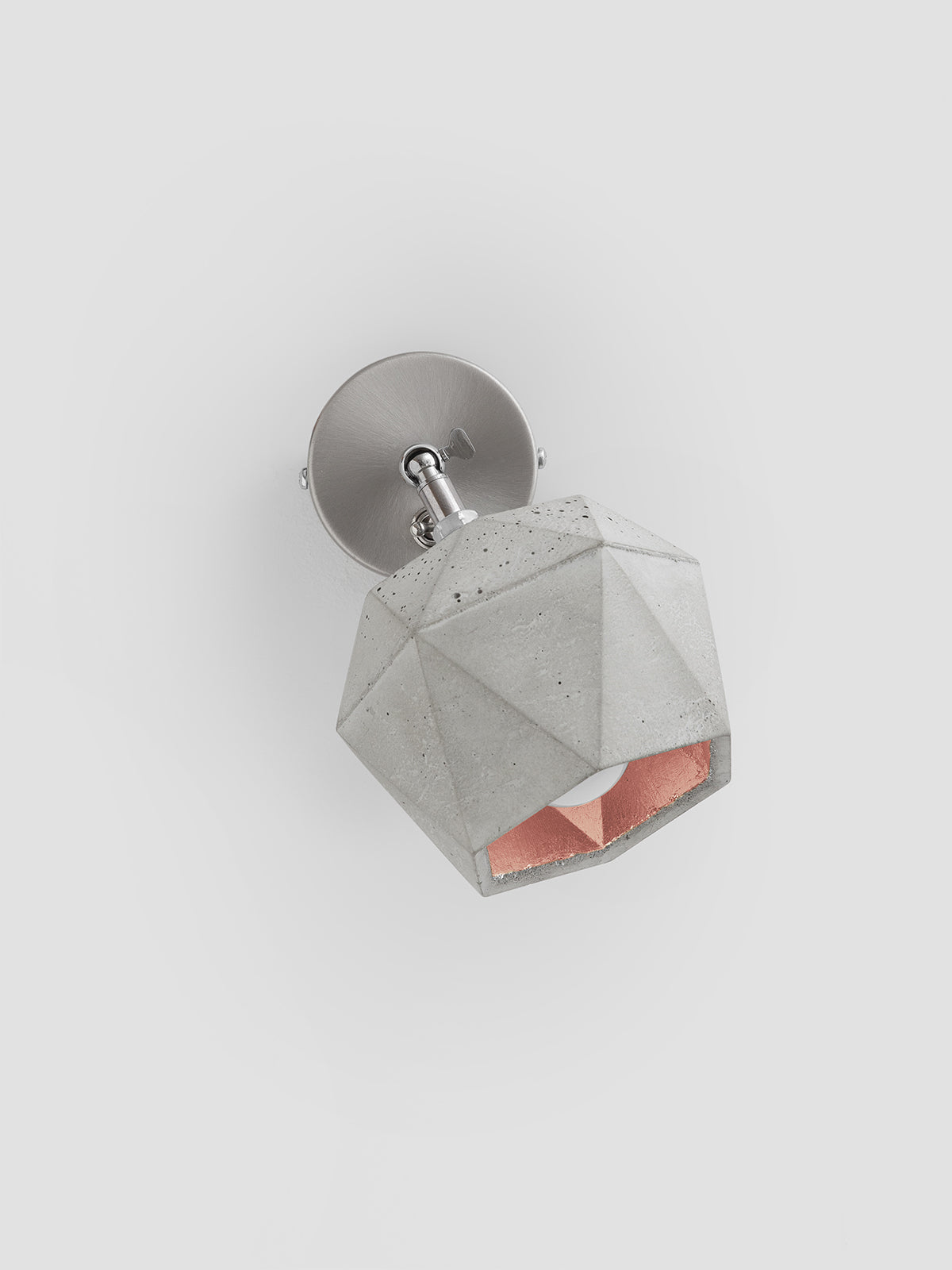 [T2] Spot- Wall Light Triangle still 3