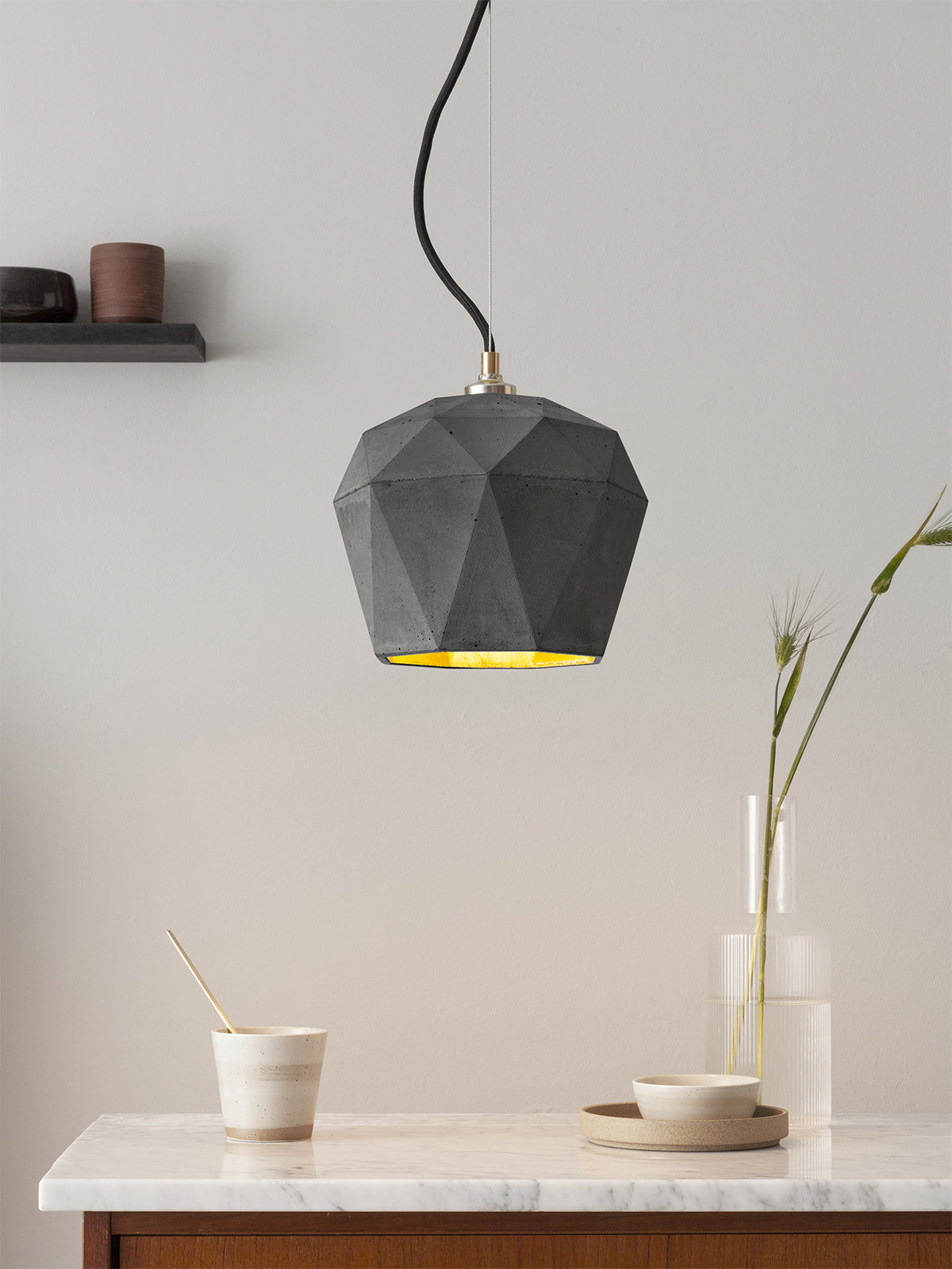 [T3] Dark Pendant Light Triangle still 6