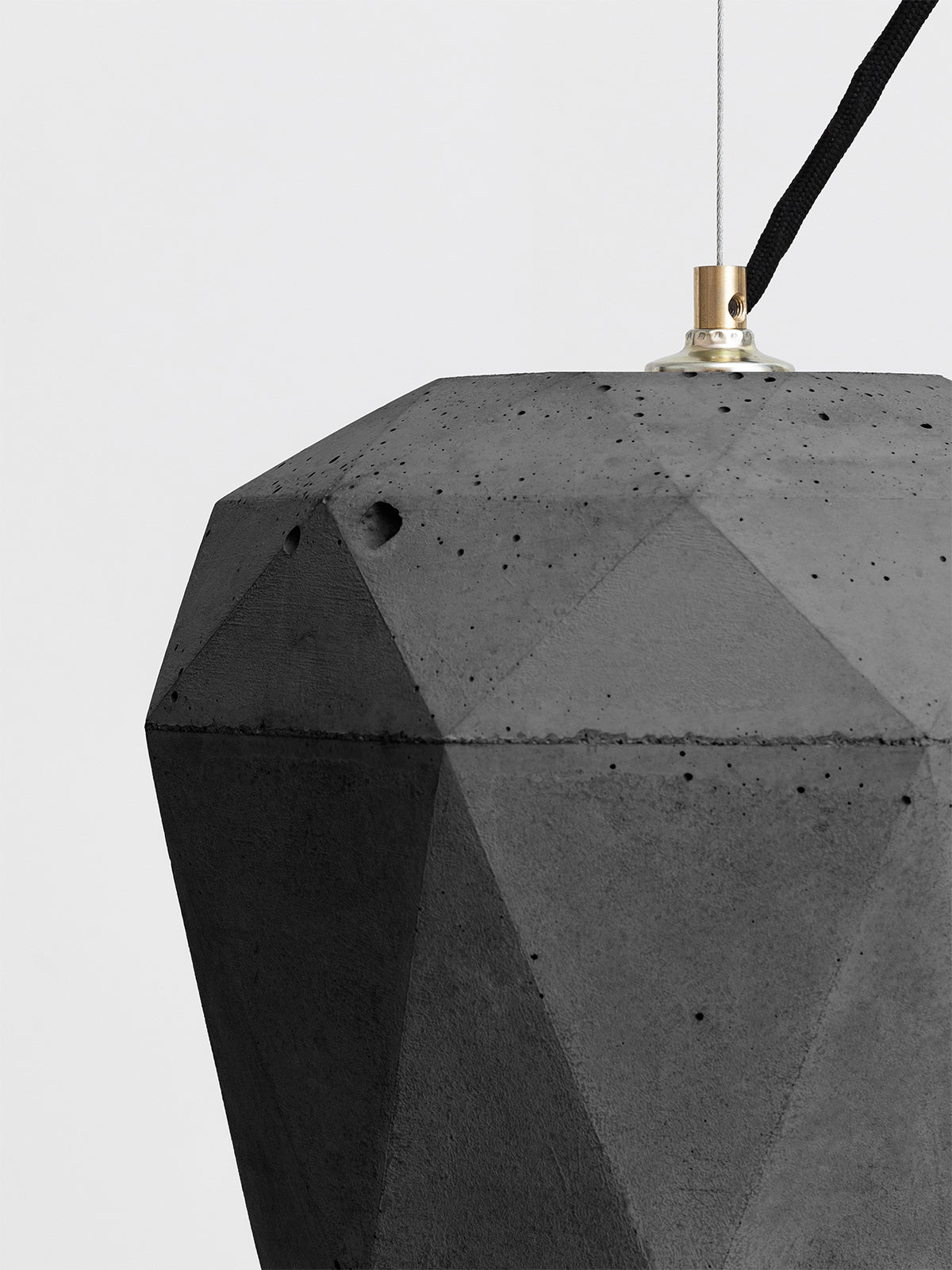 [T4] Dark Pendant Light Triangle  Big still 1