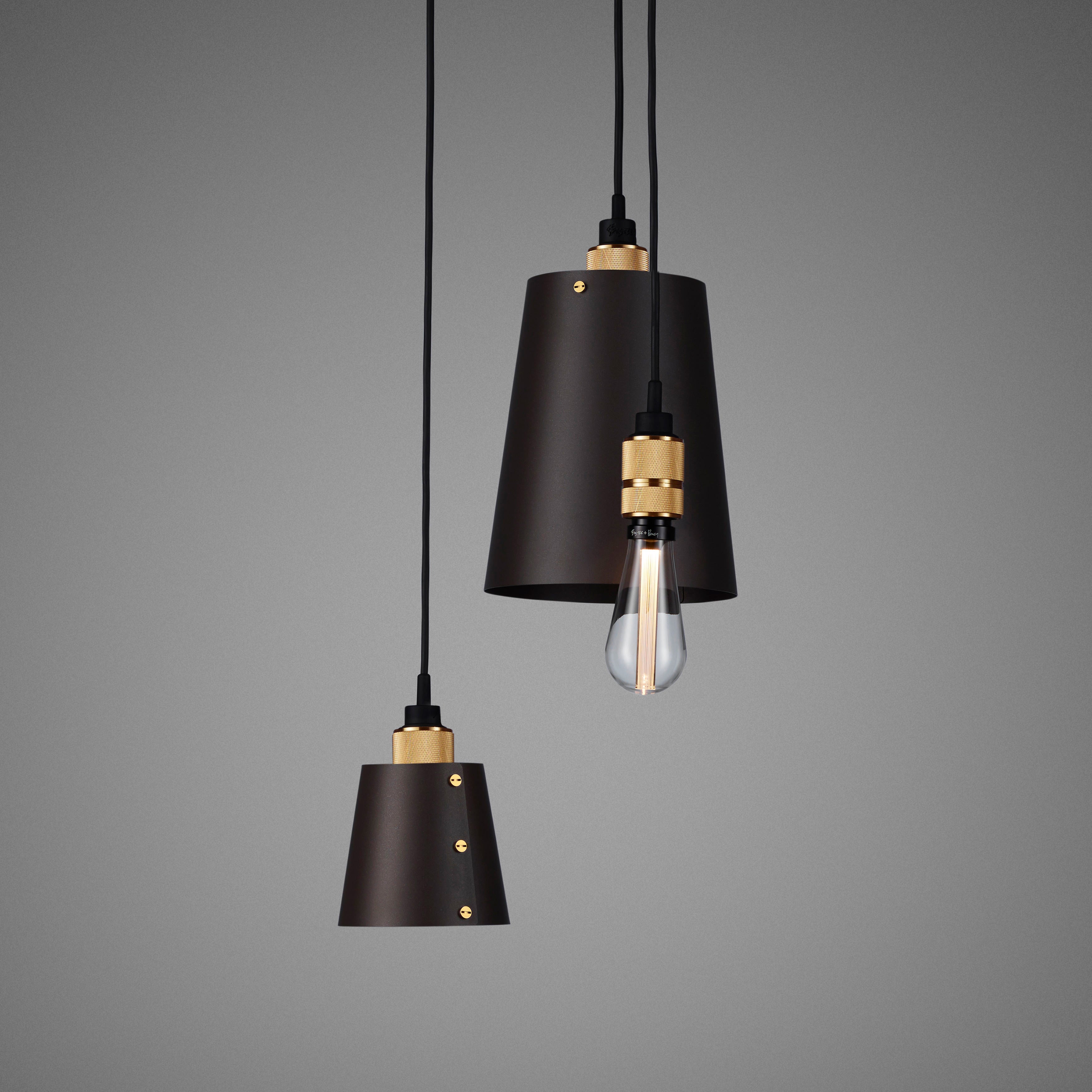 Brass Hooked 3.0 Mix / Graphite Pendant Celling light close up