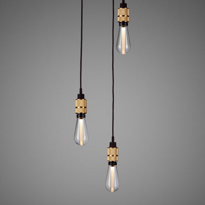 Brass 2/2.6m Hooked 3.0 / Nude Pendant Celling light close up