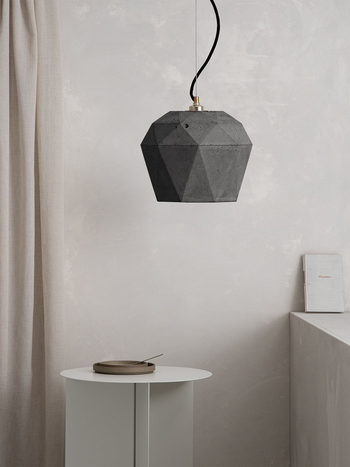 [T4] Dark Pendant Light Triangle  Big still 4