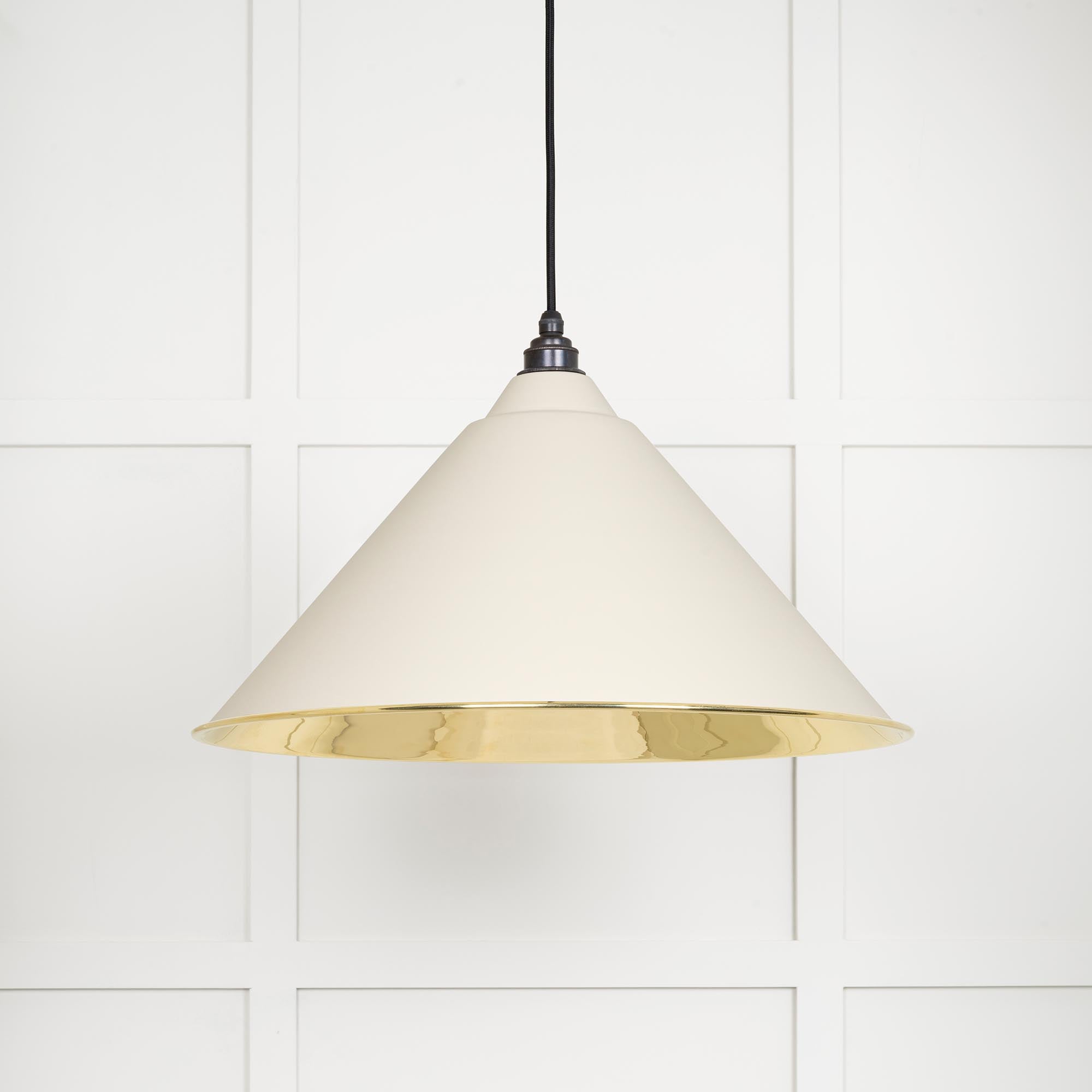 Smooth Brass Hockley Pendant Light Teasel, Front Side.