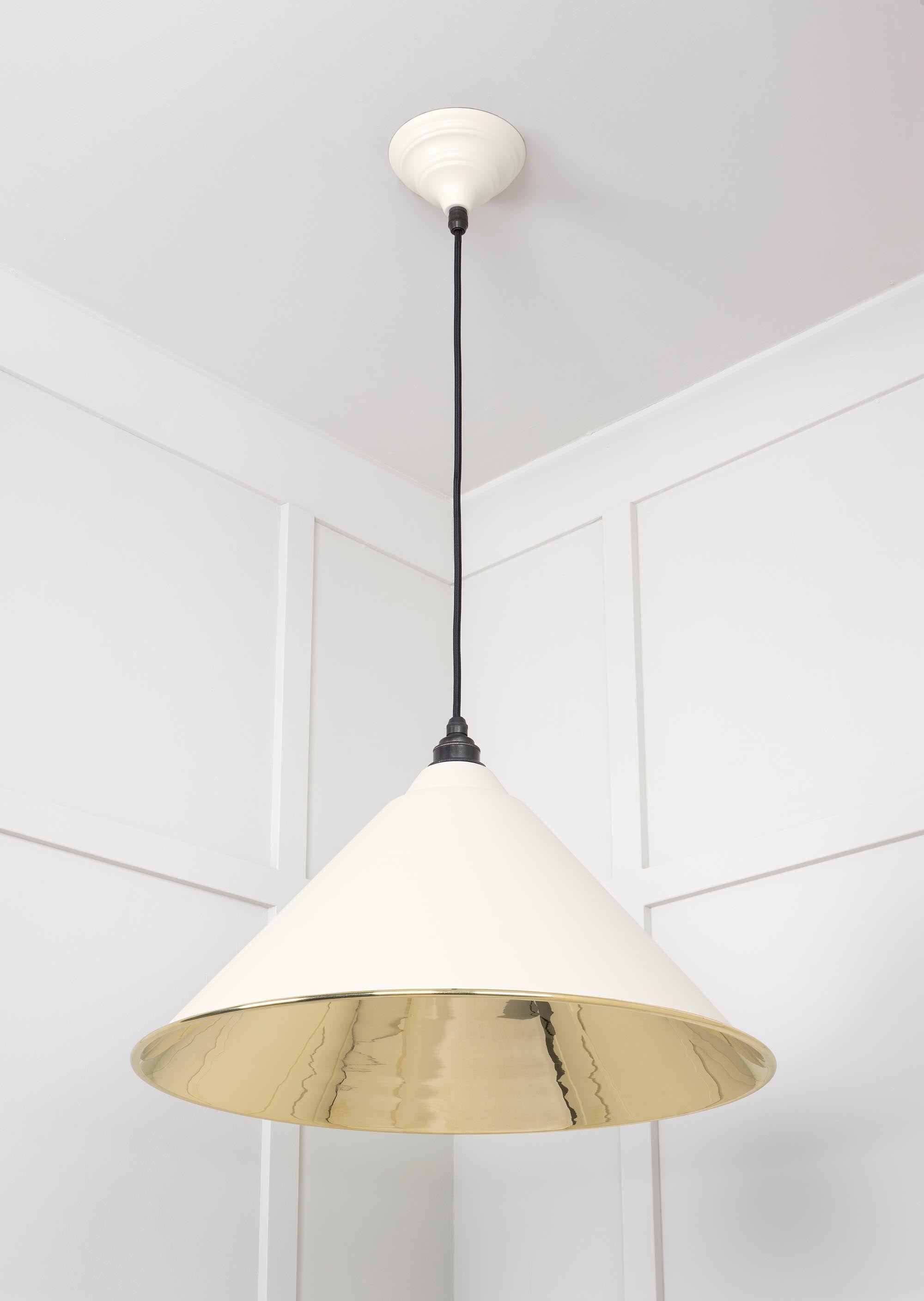 Smooth Brass Hockley Pendant Light Teasel, Underside.