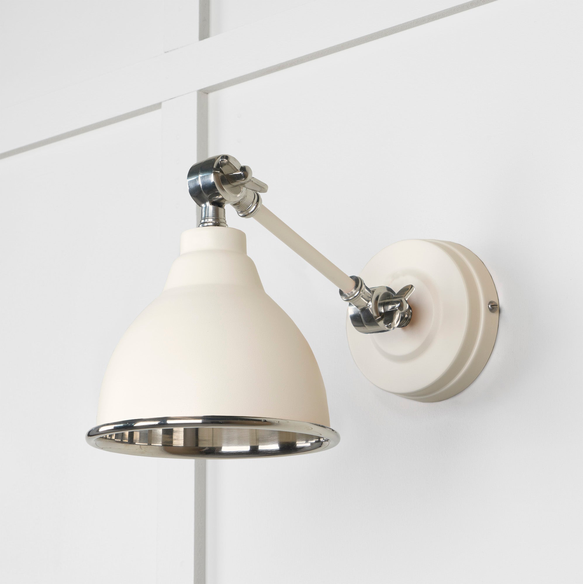 Smooth Nickel Brindley Wall Light Teasel, Front Side.