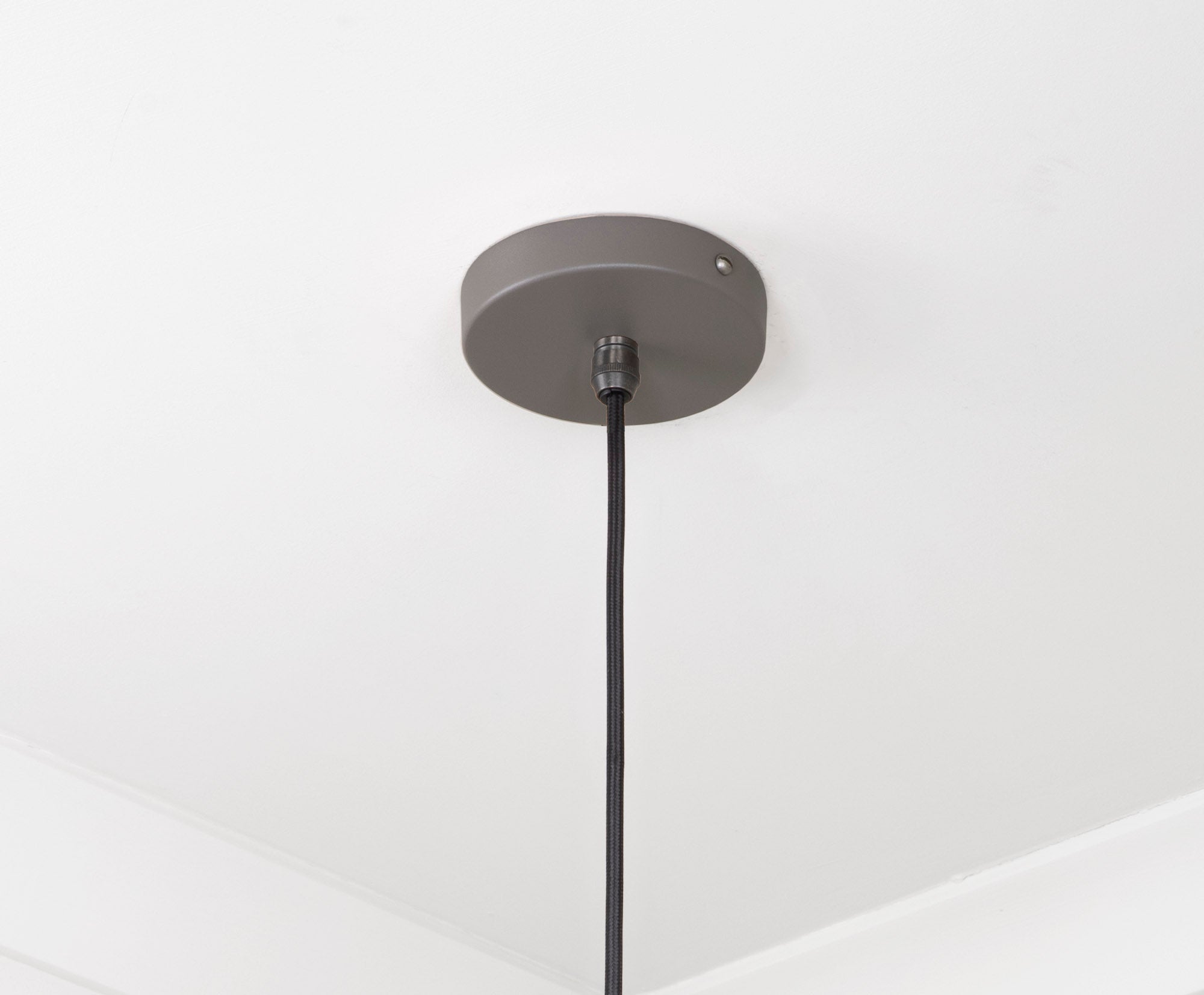 Smooth Copper Frankley Pendant Light Bluff, close up view of fitting and cable.