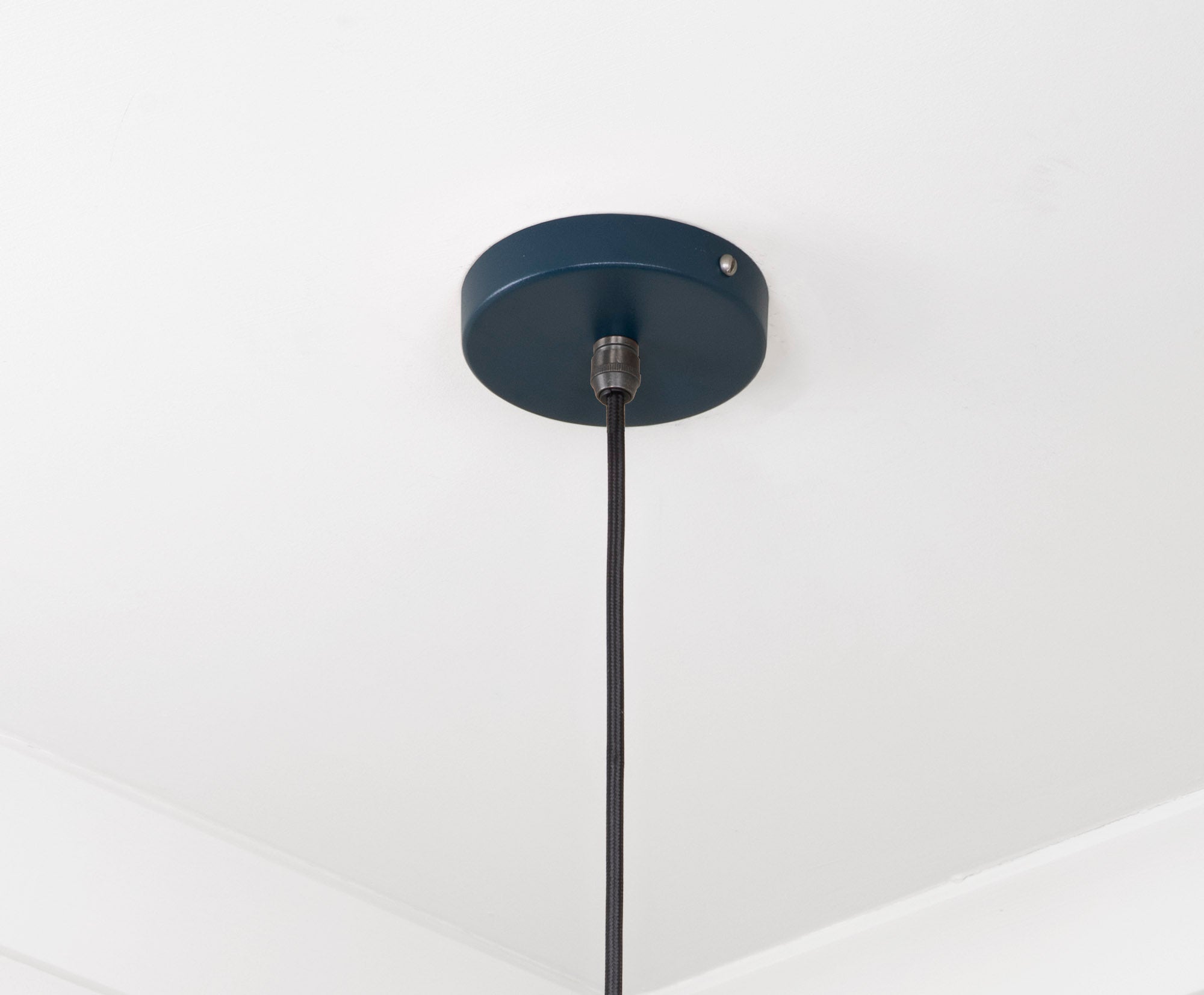 Smooth Copper Frankley Pendant Light Dusk, close up view of fitting and cable.