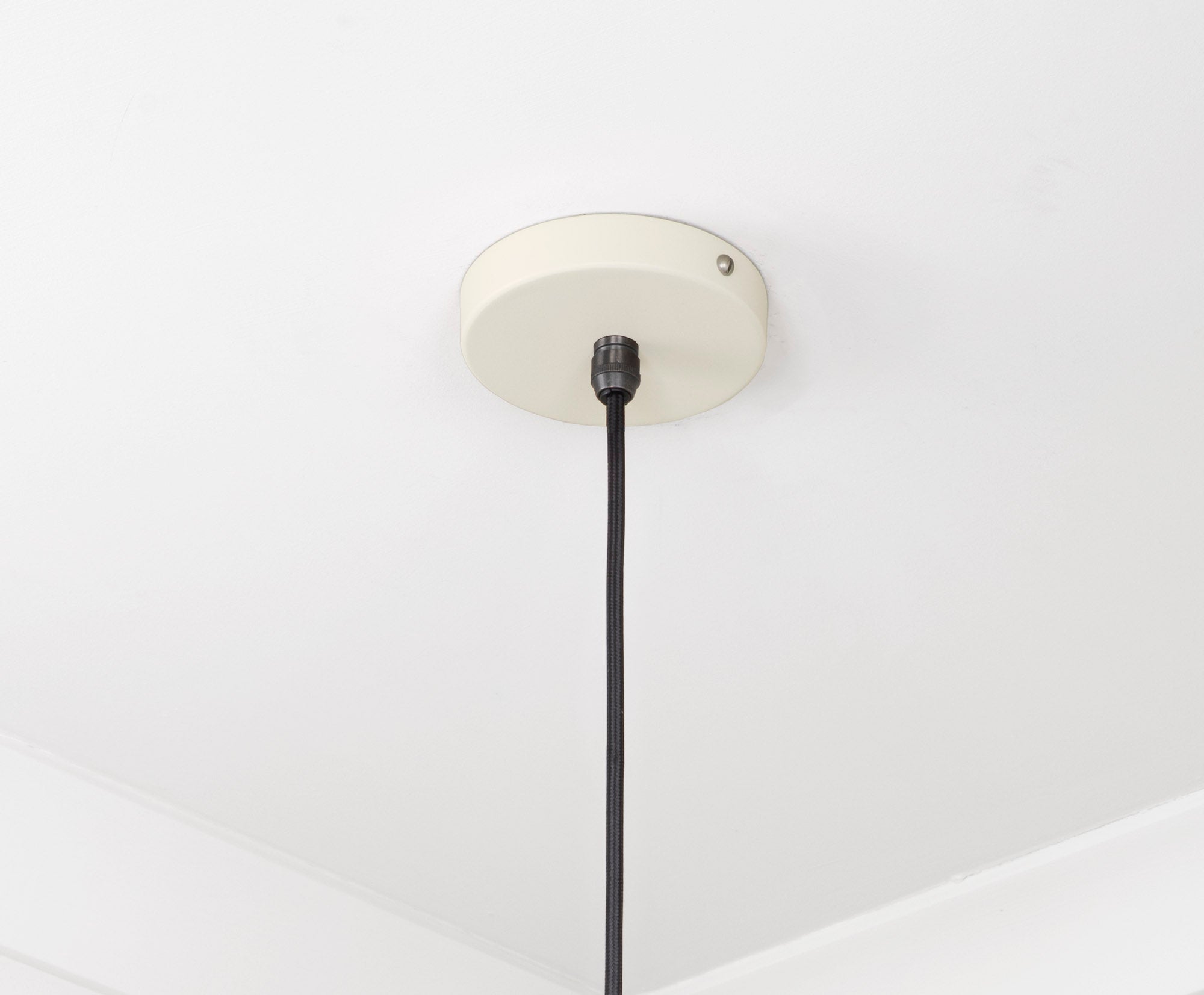 Smooth Copper Frankley Pendant Light Teasel, close up view of fitting and cable.