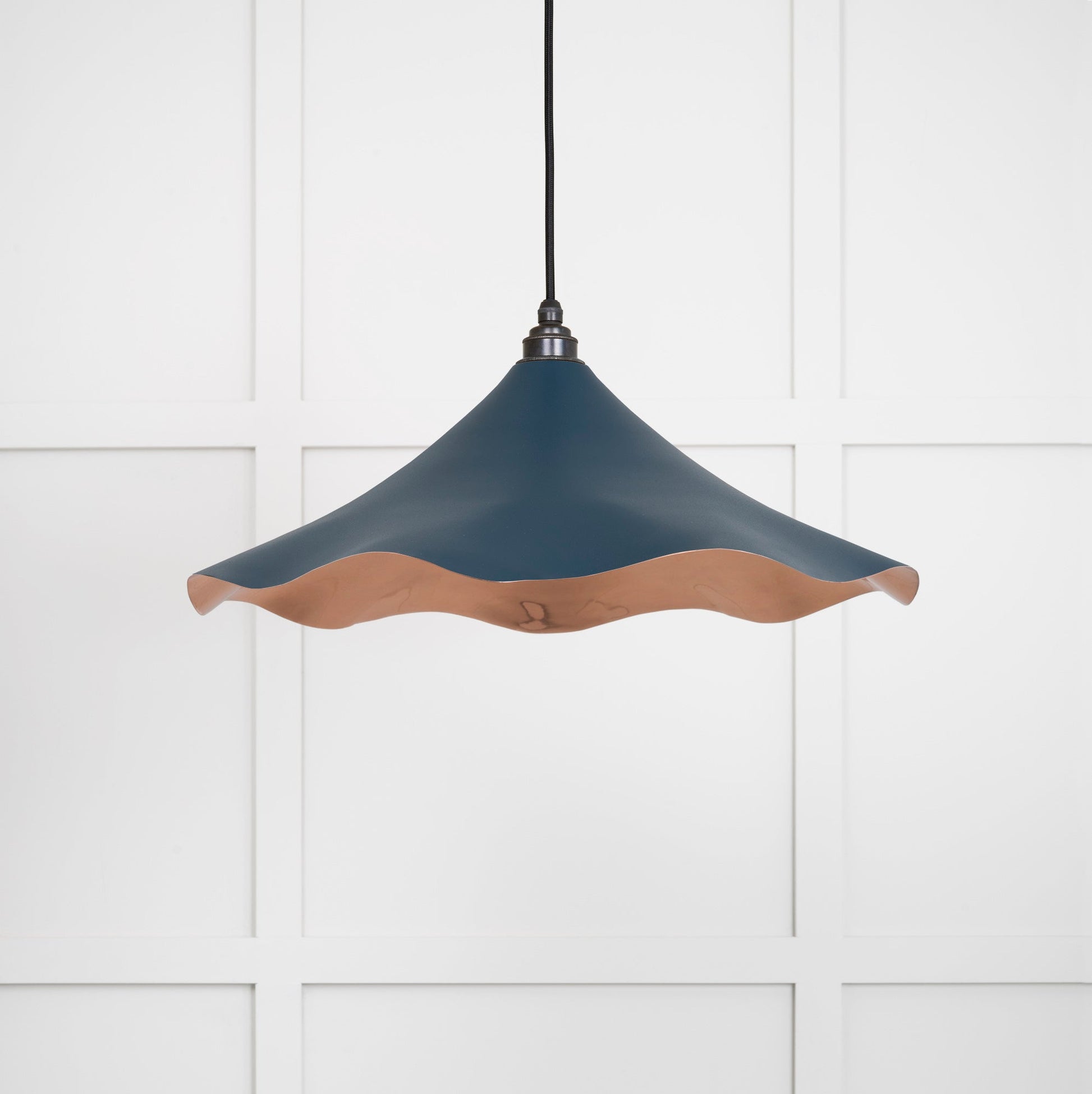 Smooth Copper Flora Pendant Light Dusk, Front Side.