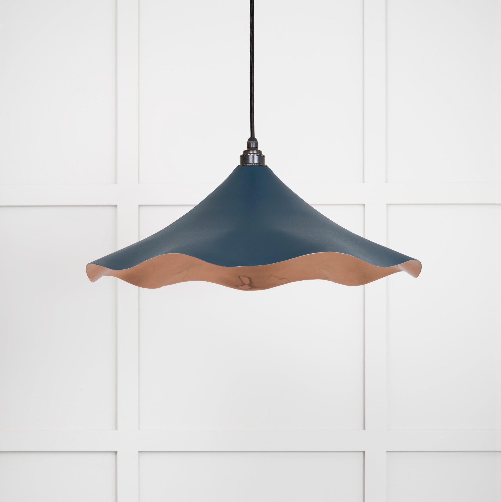 Smooth Copper Flora Pendant Light Dusk, Front Side.