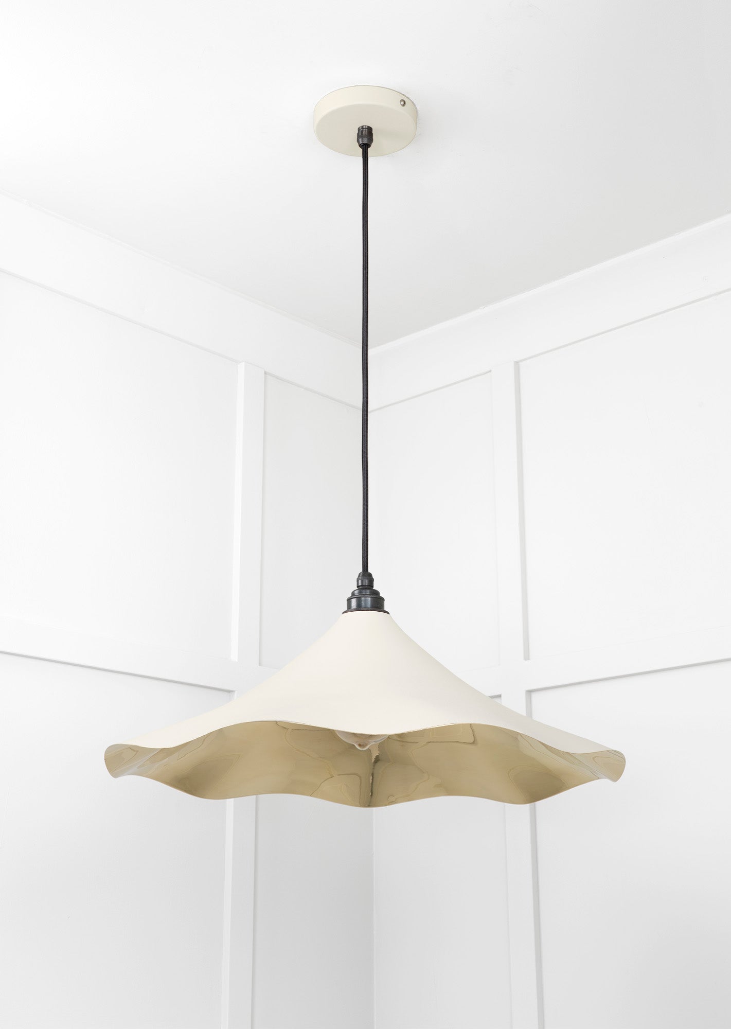 Smooth Brass Flora Pendant Light Teasel, Underside.