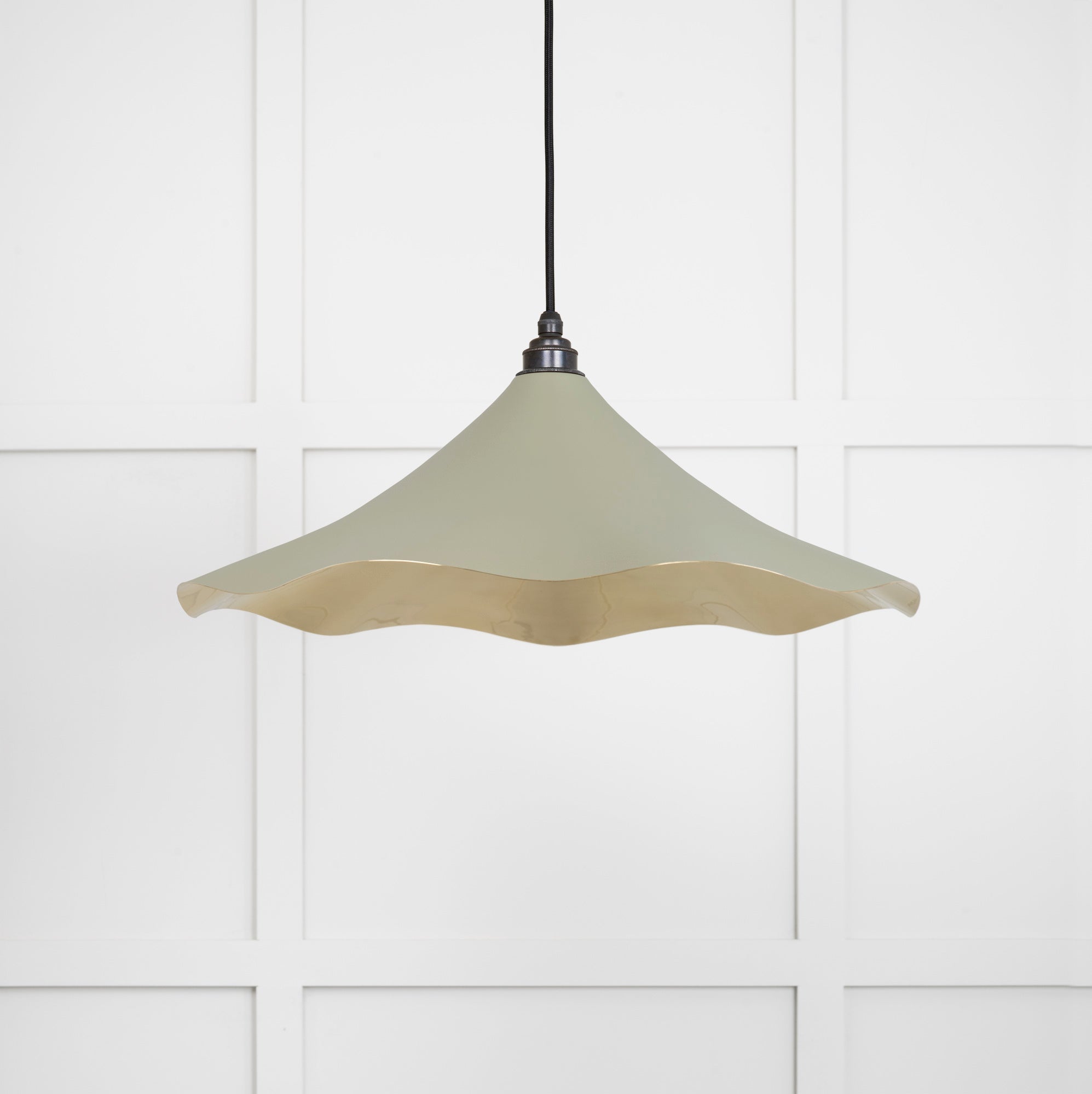Smooth Brass Flora Pendant Light Tump, Front Side.