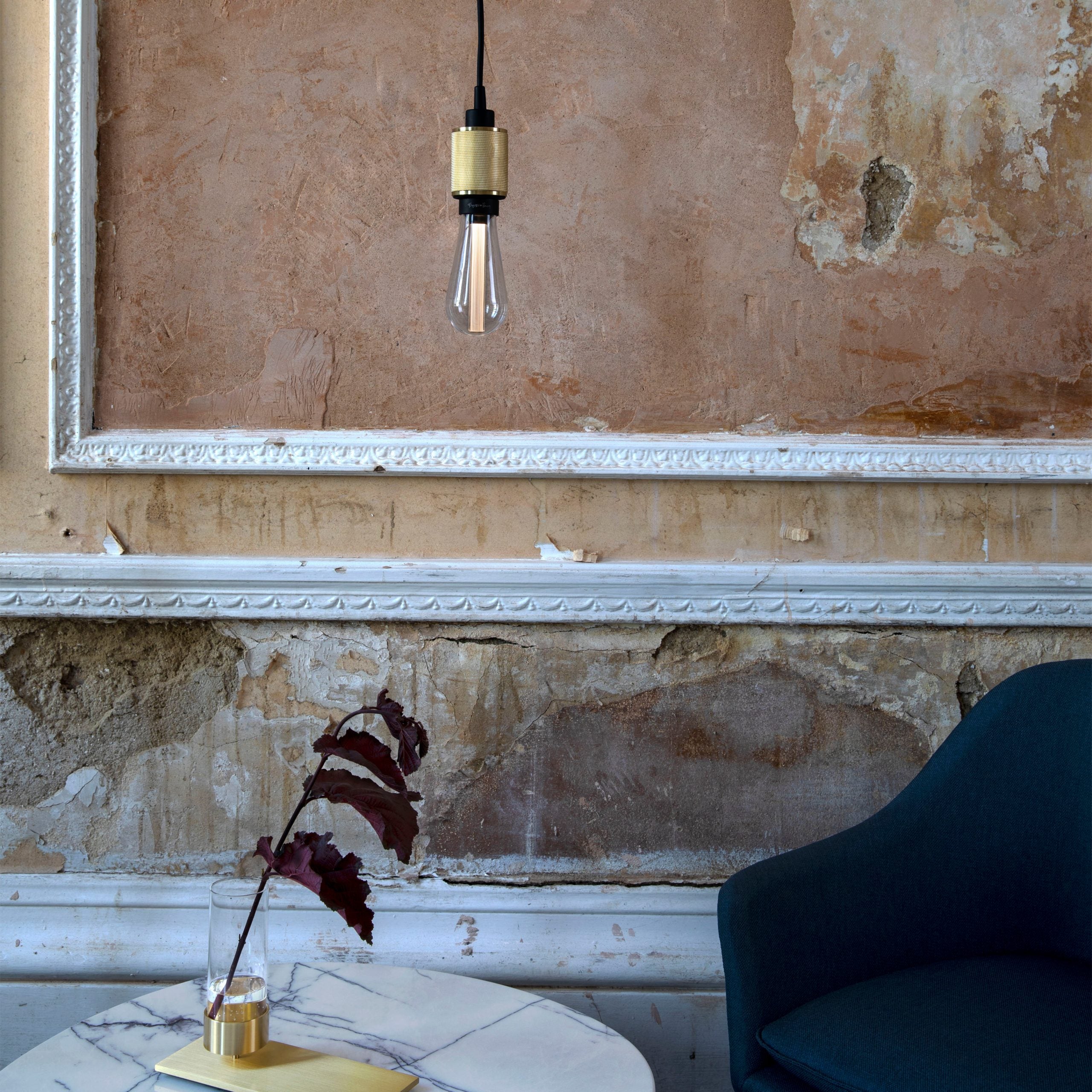 Heavy Metal Pendant light / Cross Brass, in setting. 