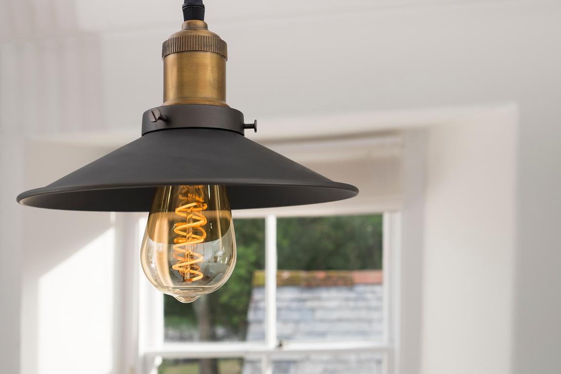 Thamesmead E27 4W Vintage Teardrop Sunset White High CRI LED Bulb