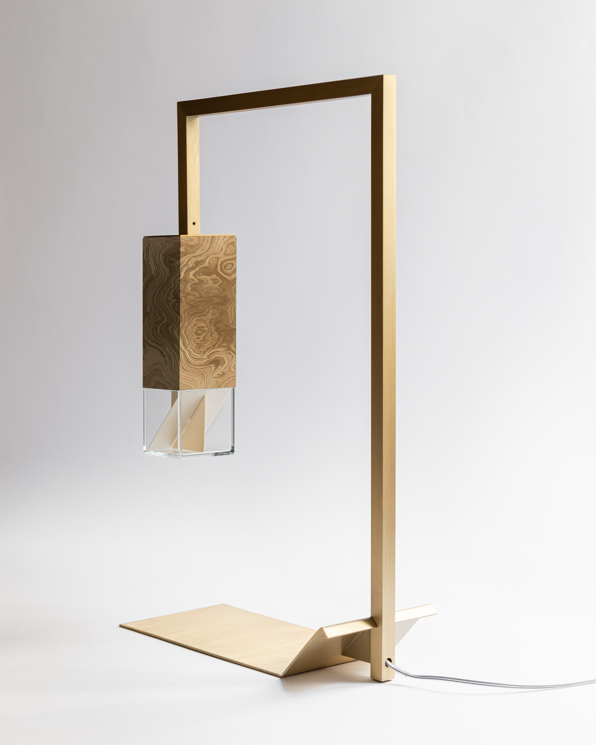 Lamp/ Two Wood Revamp 01 side profile 