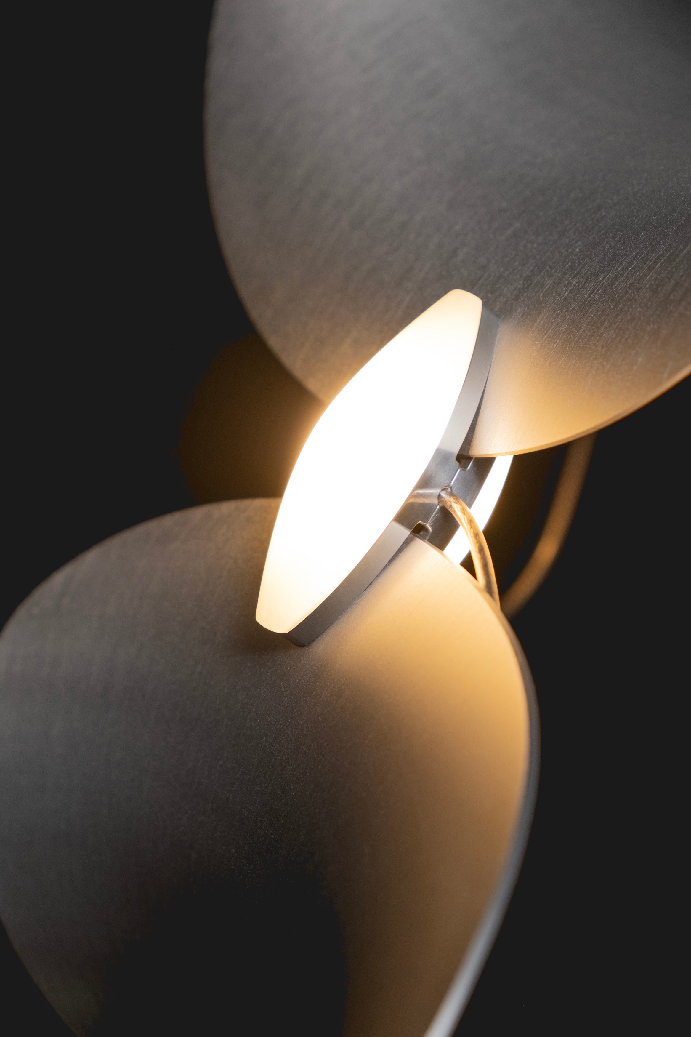 Moss Dune 4 Vertical Line Lamp