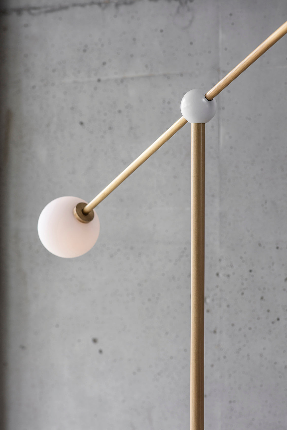 Balance Floor Lamp-bulb